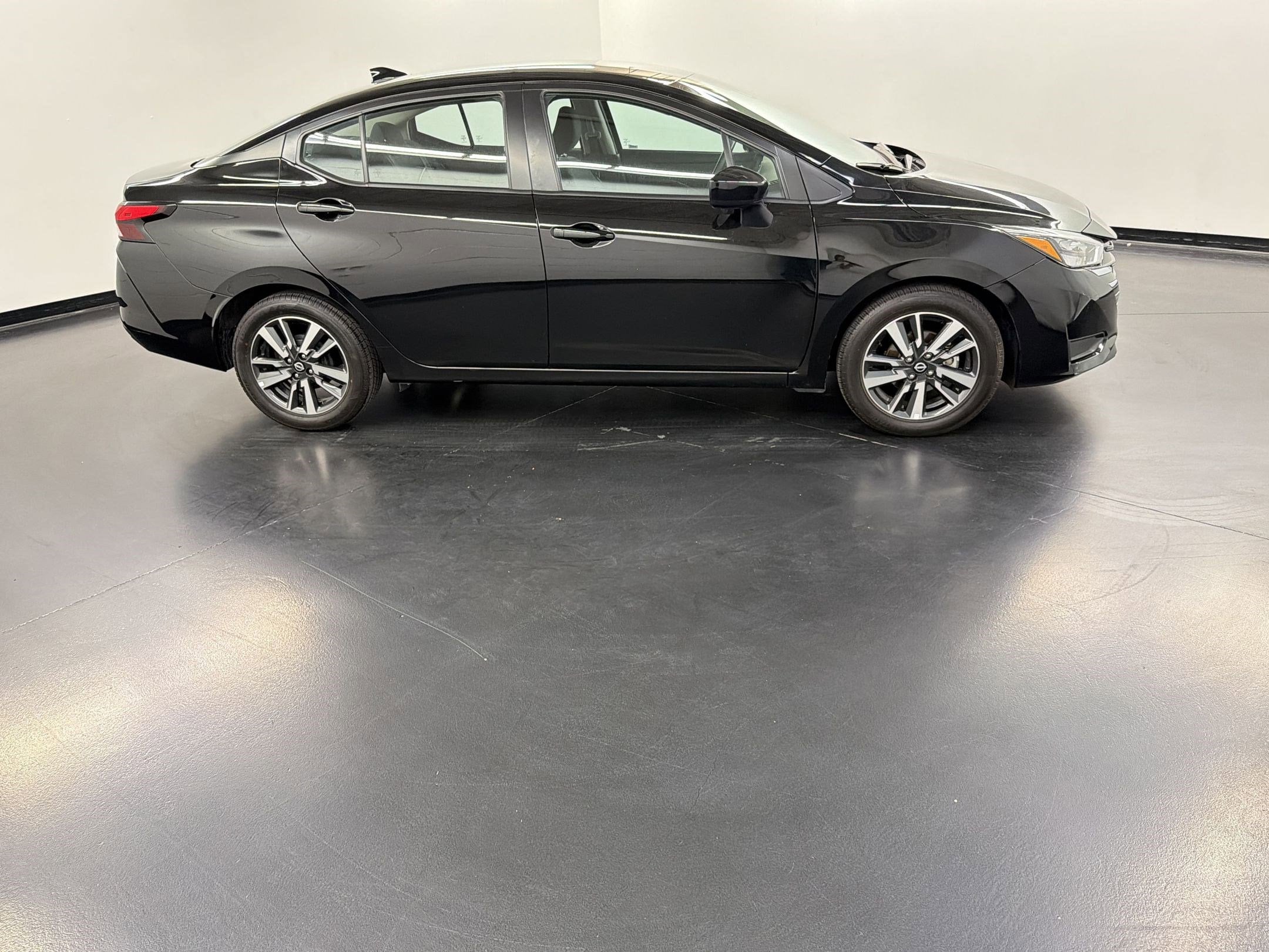 2025 Nissan Versa Sedan SV - Photo 8