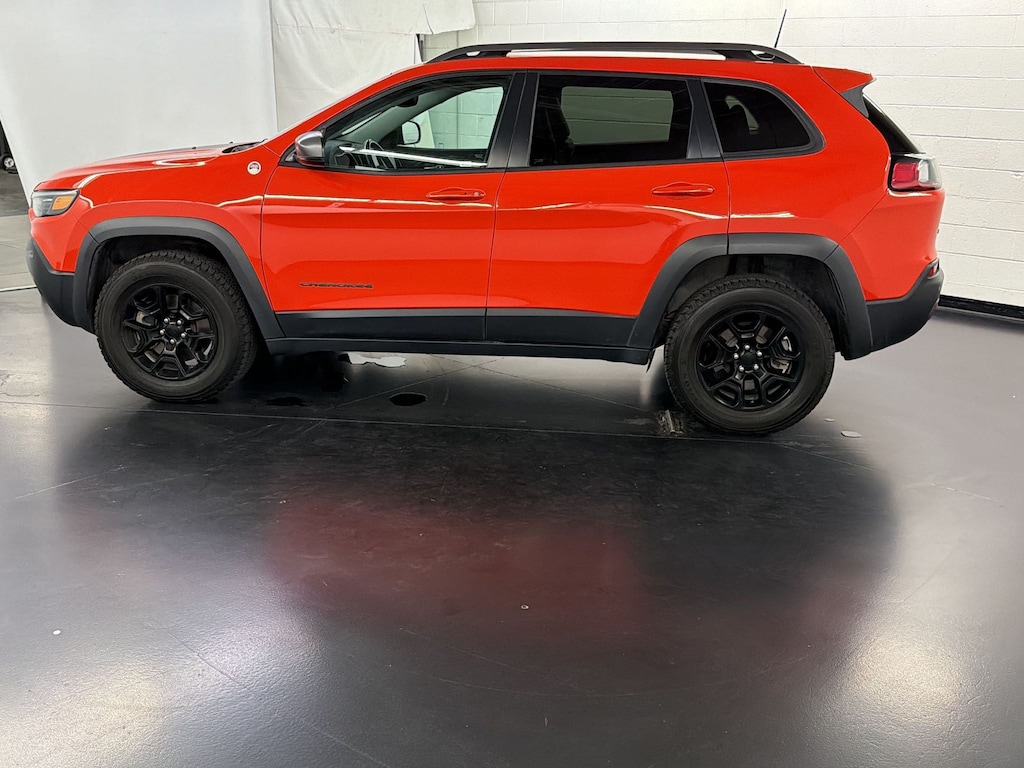 Used 2021 Jeep Cherokee Trailhawk SUV