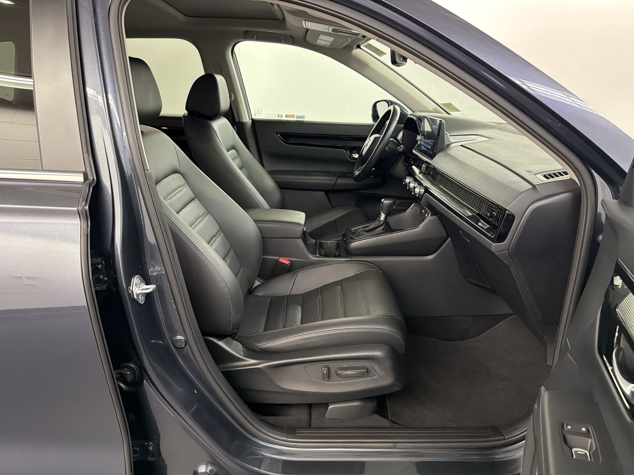 2025 Honda CR-V EX-L - Photo 24