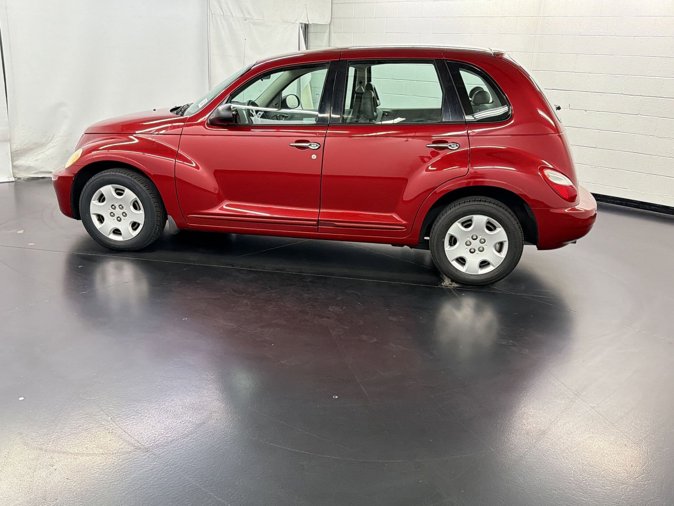 2007 Chrysler PT Cruiser 4dr Wgn photo 2