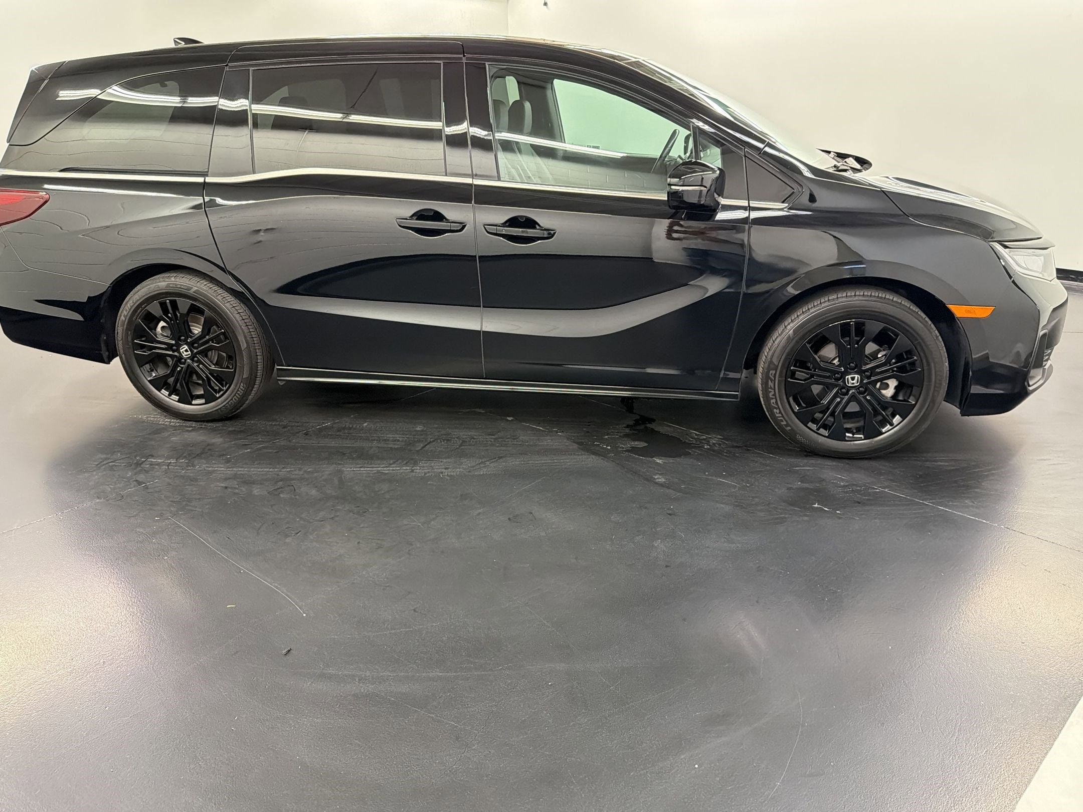 2025 Honda Odyssey Sport-L photo 3