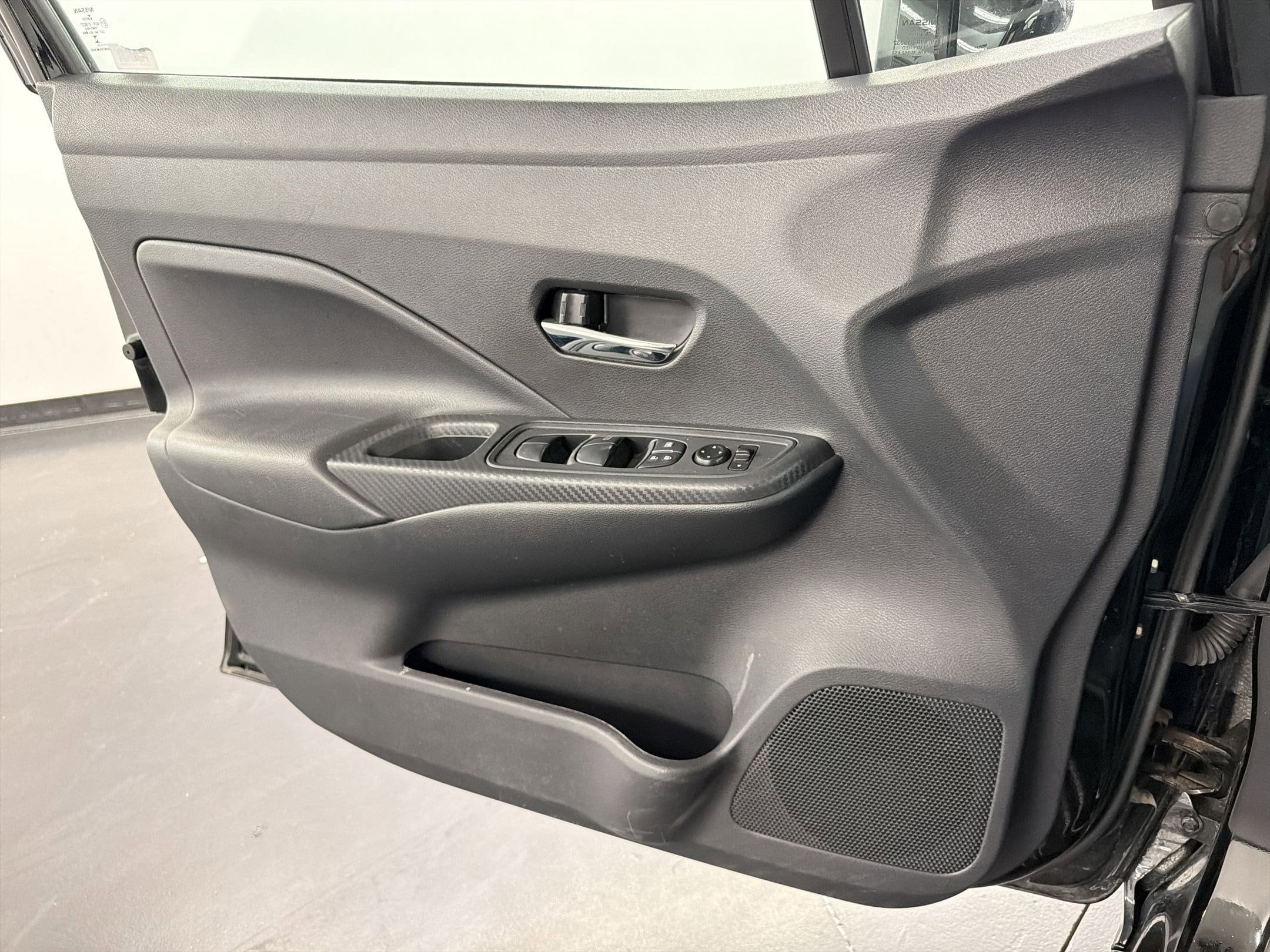 2025 Nissan Versa Sedan SV - Photo 20