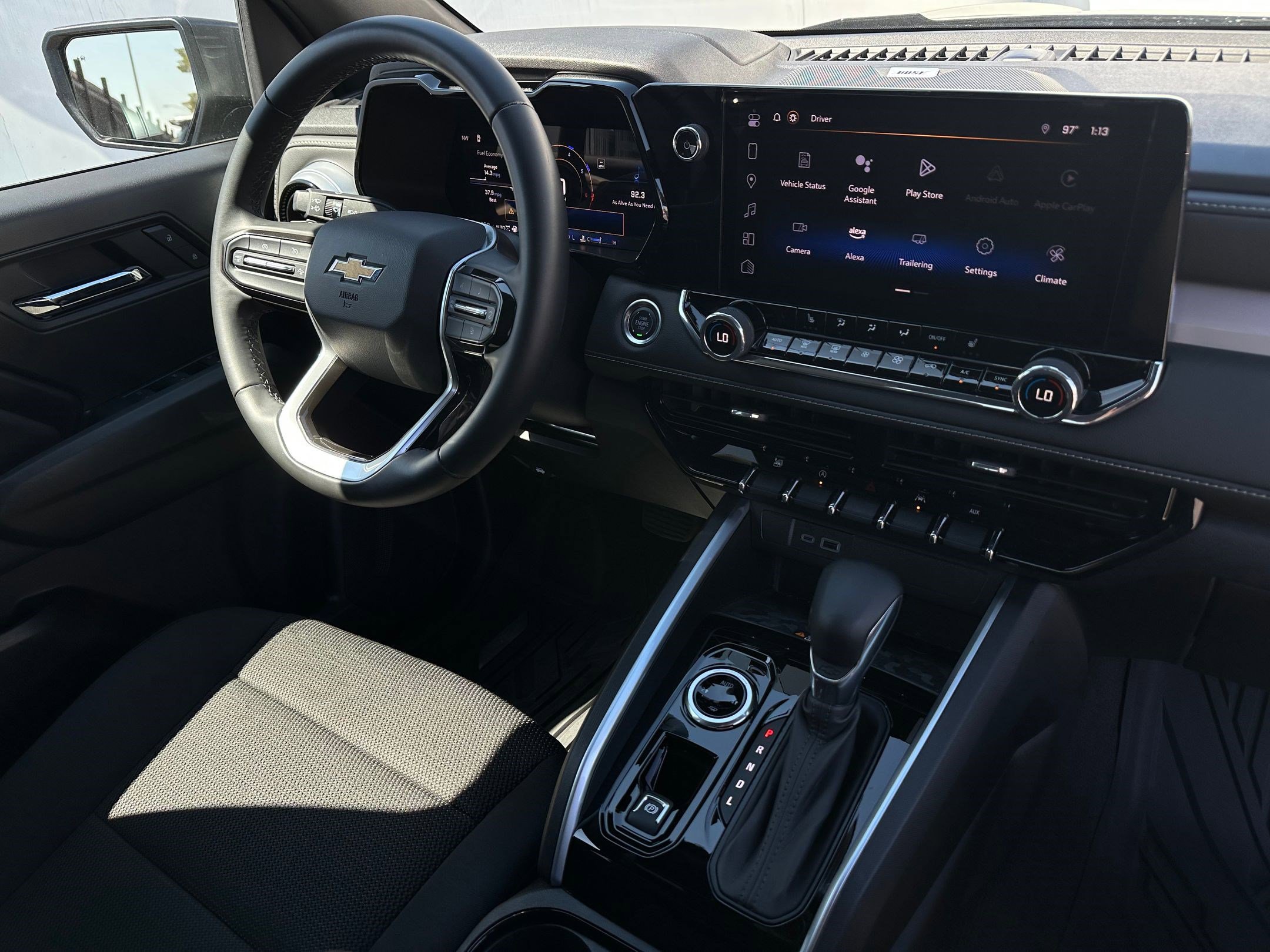 2024 Chevrolet Colorado LT photo 4