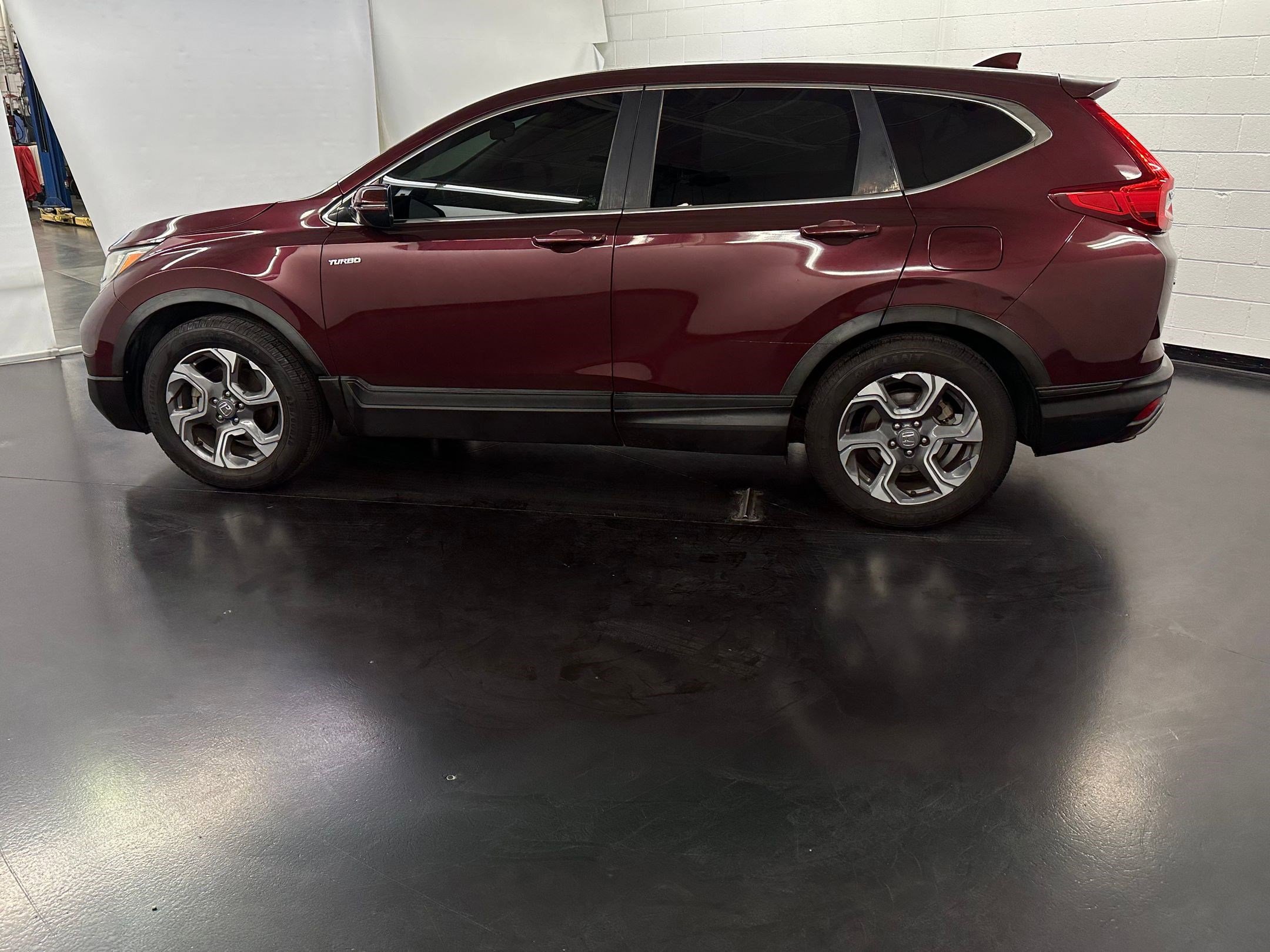 2017 Honda CR-V EX photo 2
