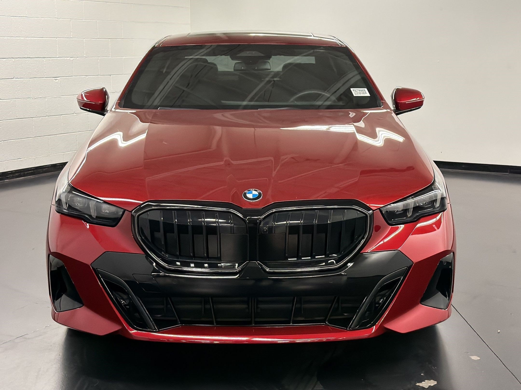 2025 BMW 5 Series 540i - Photo 6