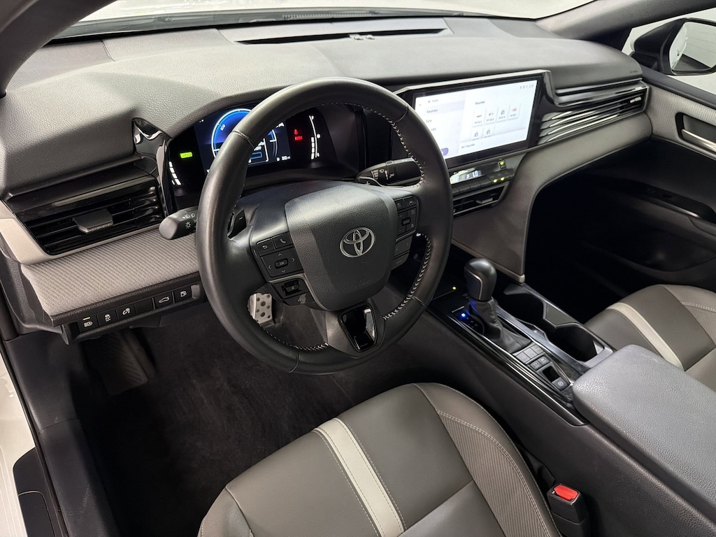 Used 2025 Toyota Camry SE Sedan