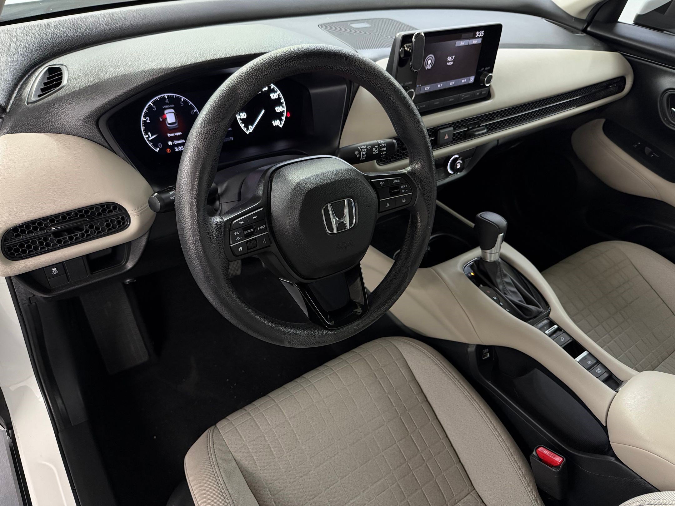 2023 Honda HR-V LX photo 4