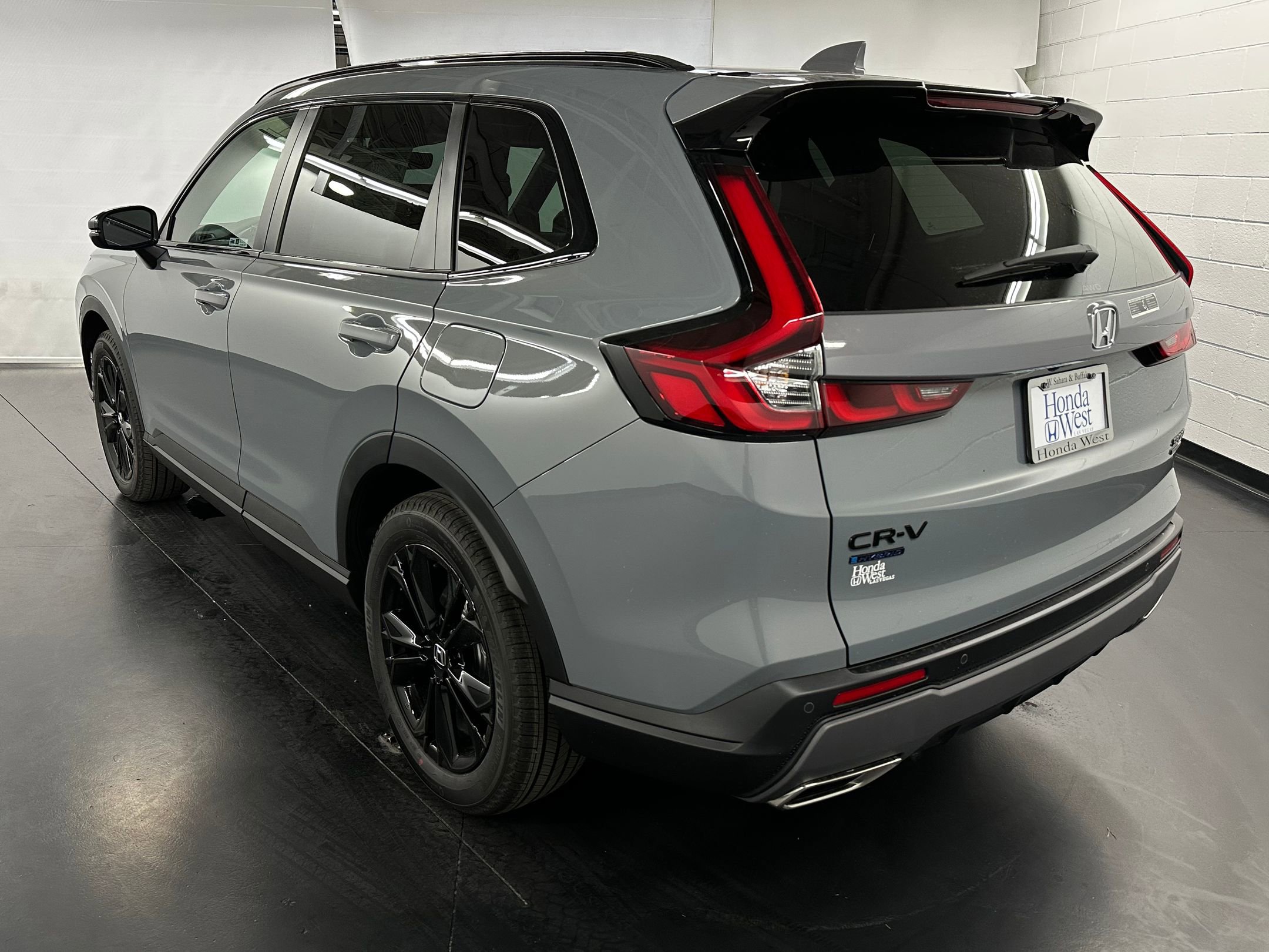 2026 Honda CR-V Hybrid Sport Touring photo 3