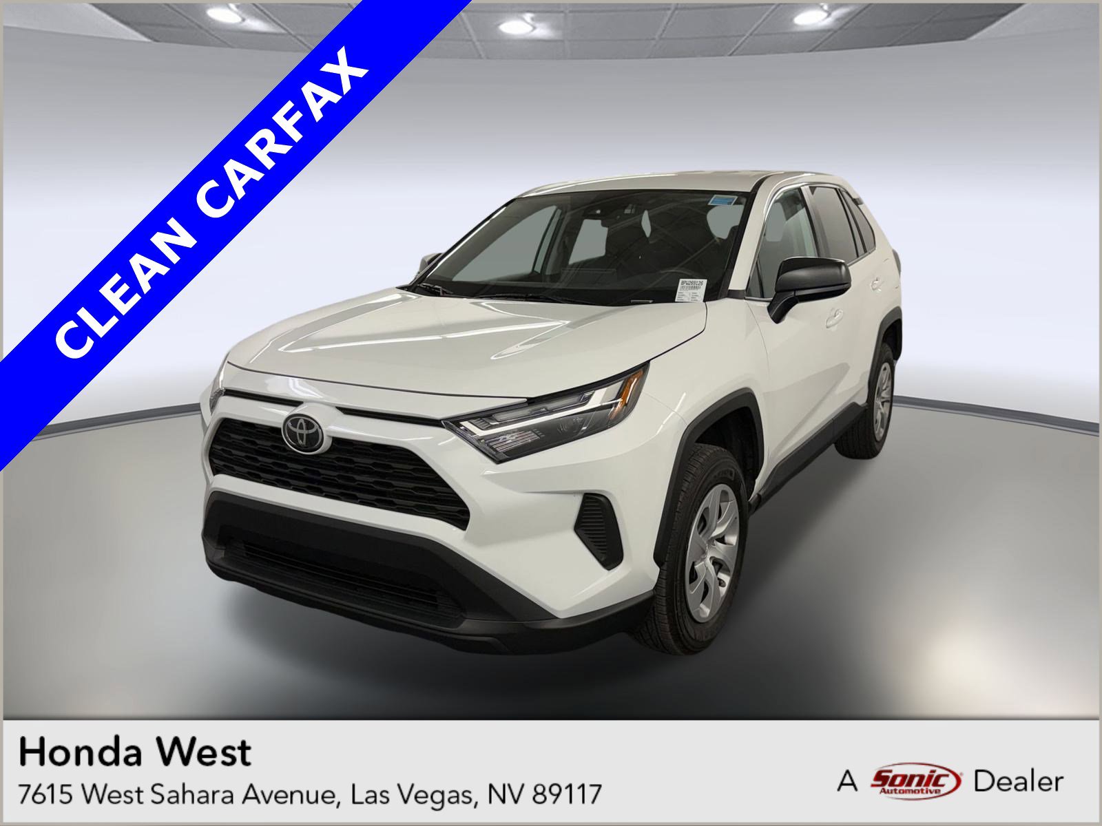 2023 Toyota RAV4 LE's photo