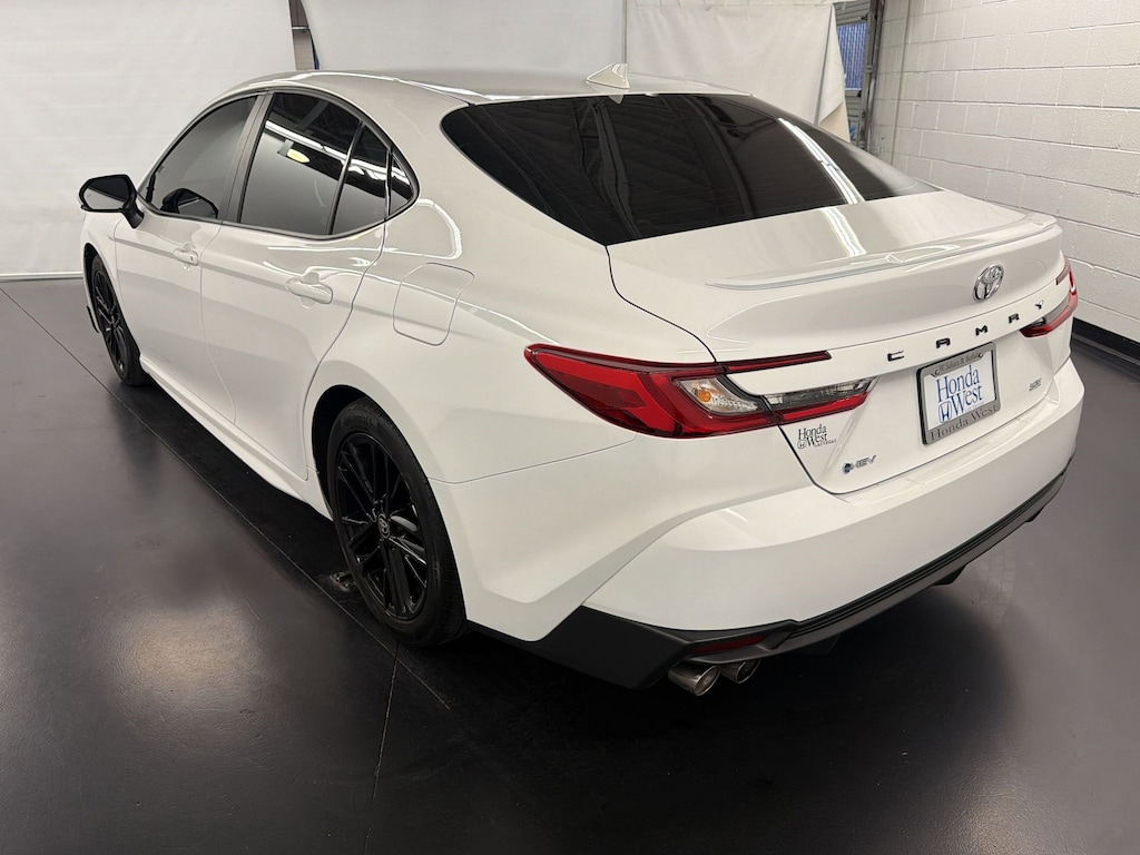 Used 2025 Toyota Camry SE Sedan