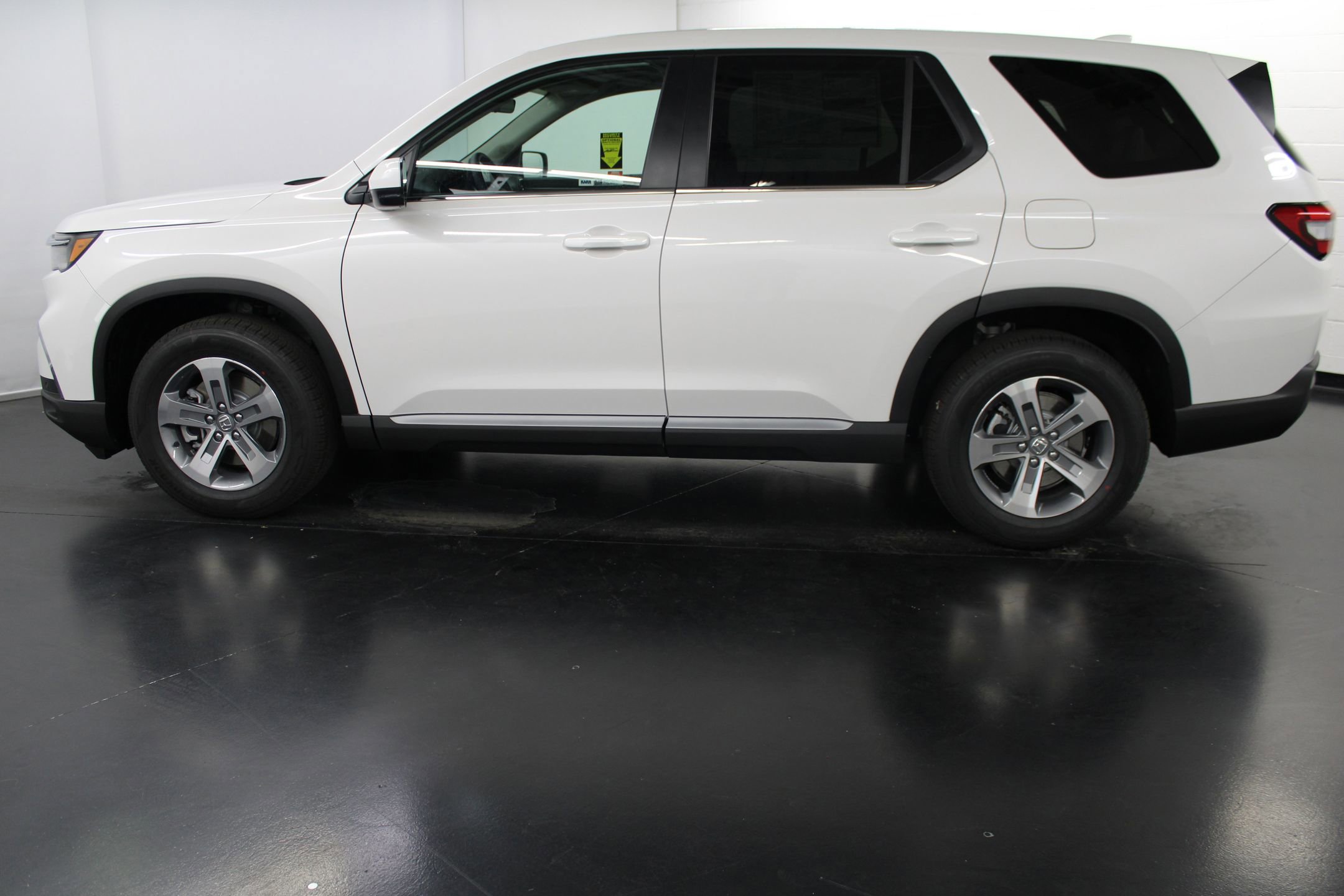 2025 Honda Pilot EX-L photo 2