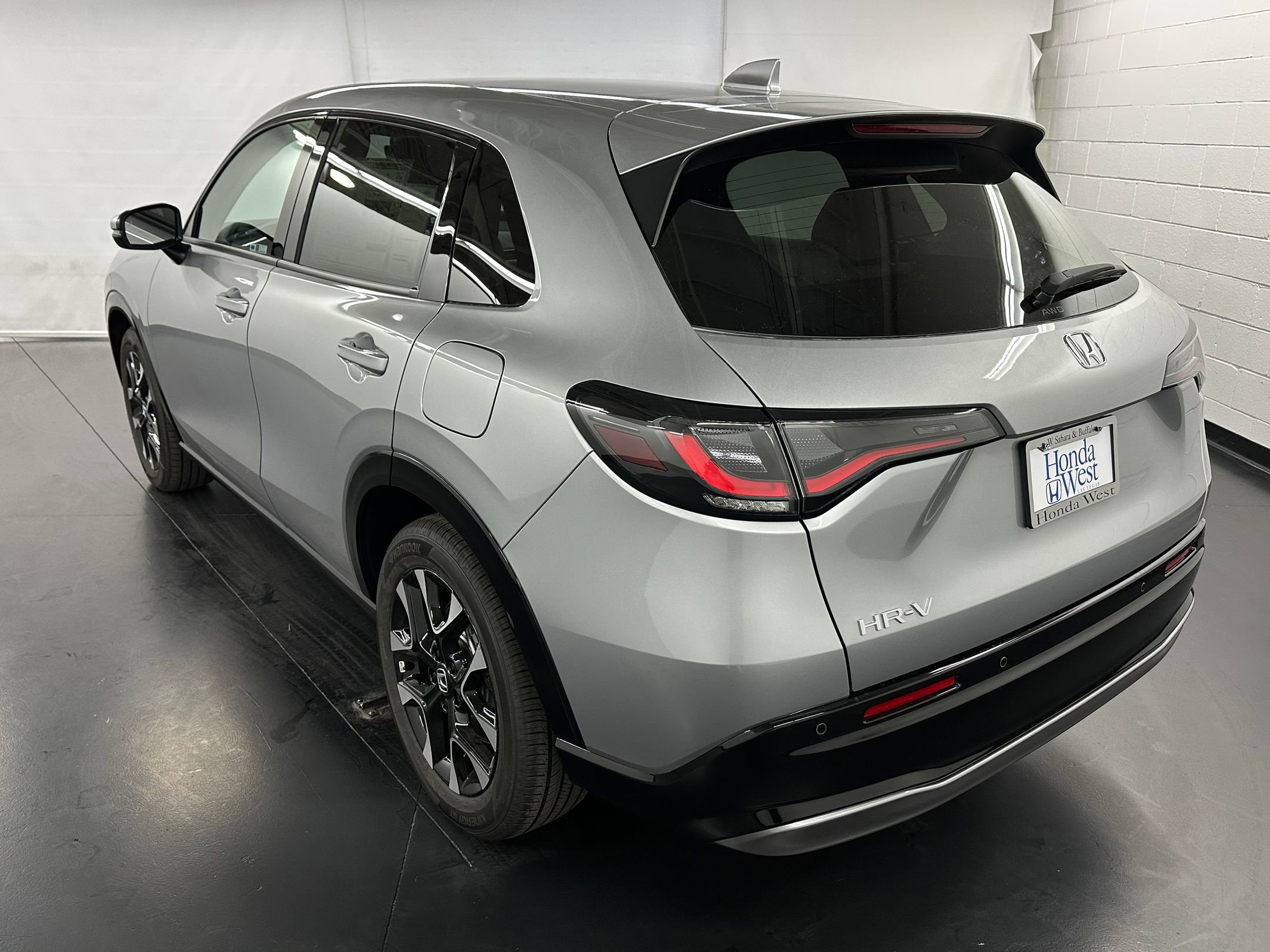 2026 Honda HR-V EX-L photo 3