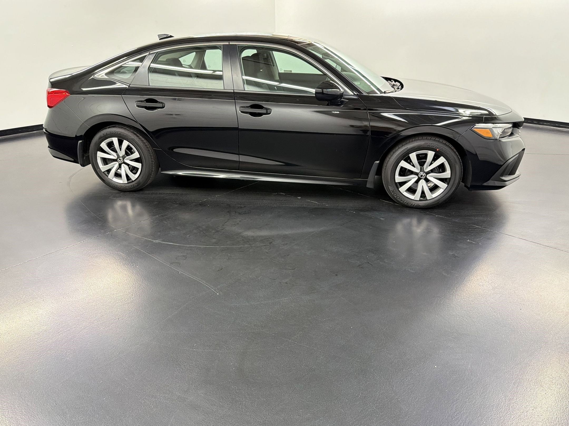 2023 Honda Civic LX photo 3