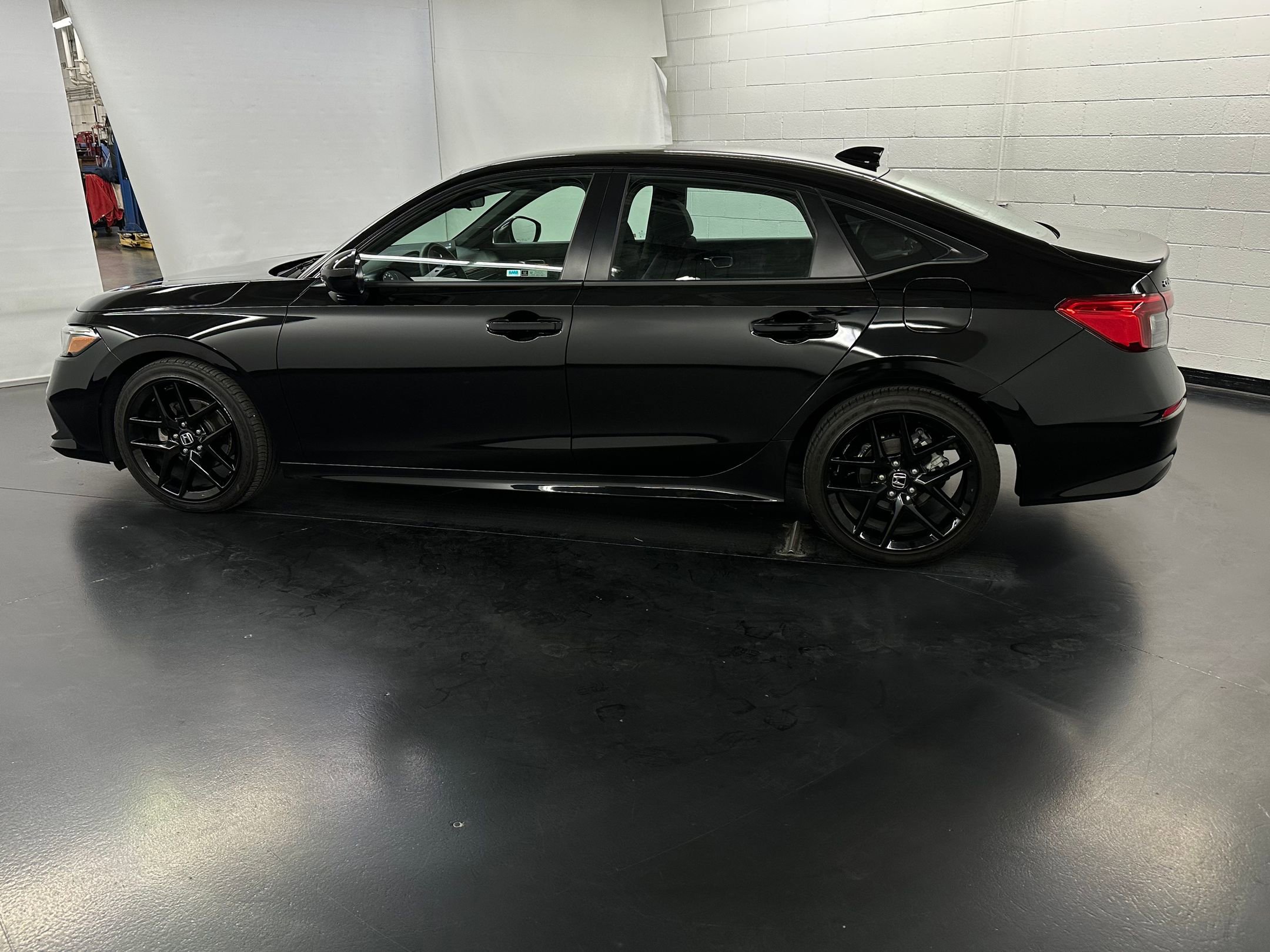 2023 Honda Civic Sport photo 2