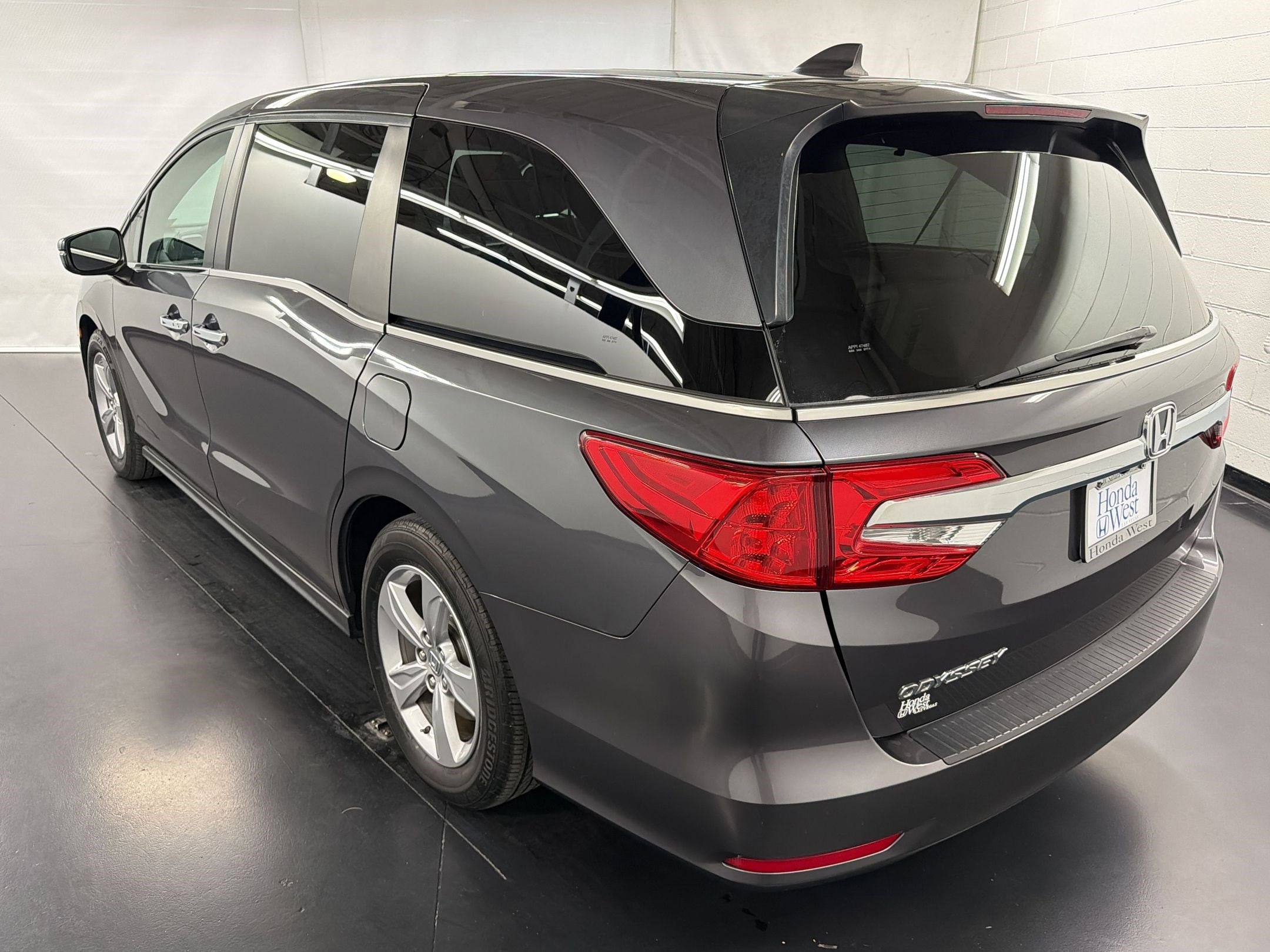 2020 Honda Odyssey EX photo 2