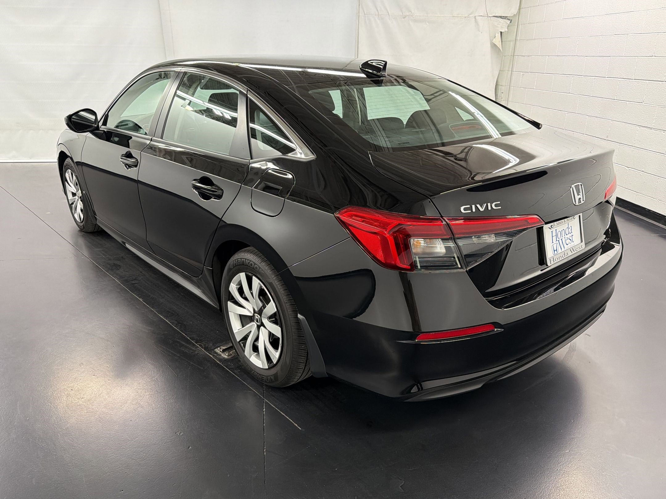 2023 Honda Civic LX photo 2