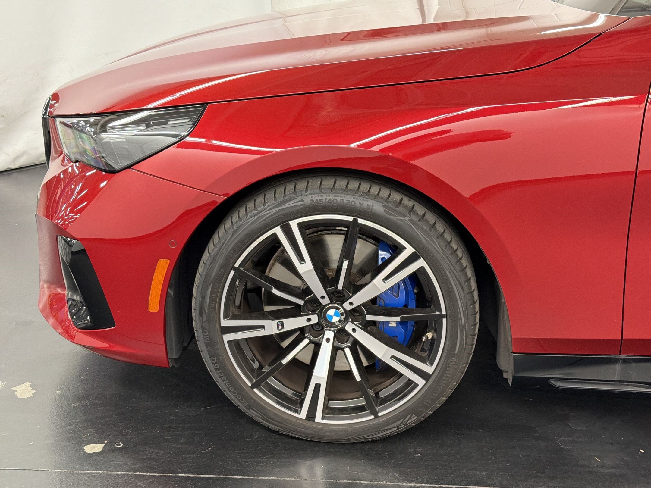 2025 BMW 5 Series 540i - Photo 12