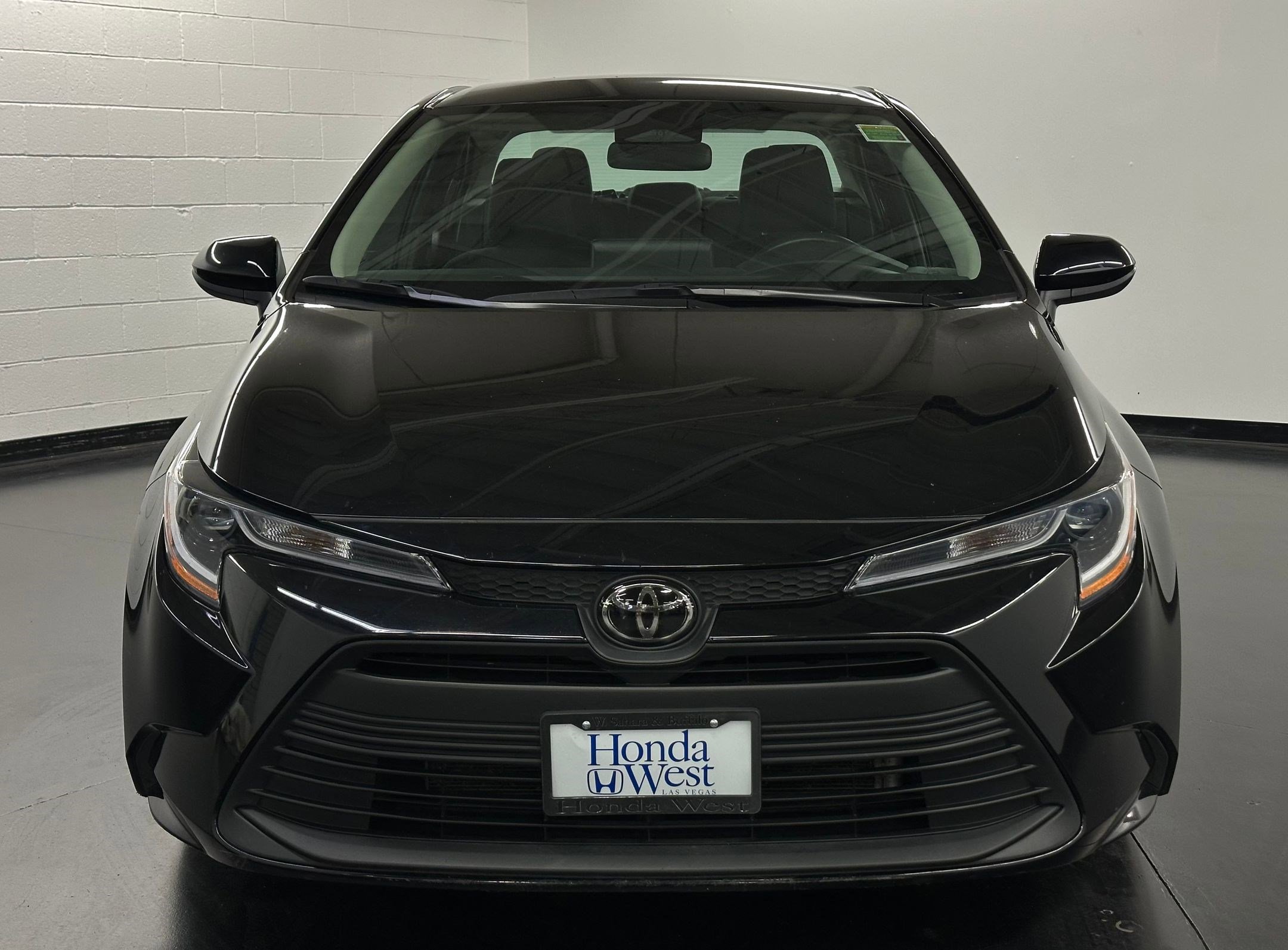 2024 Toyota Corolla LE photo 4