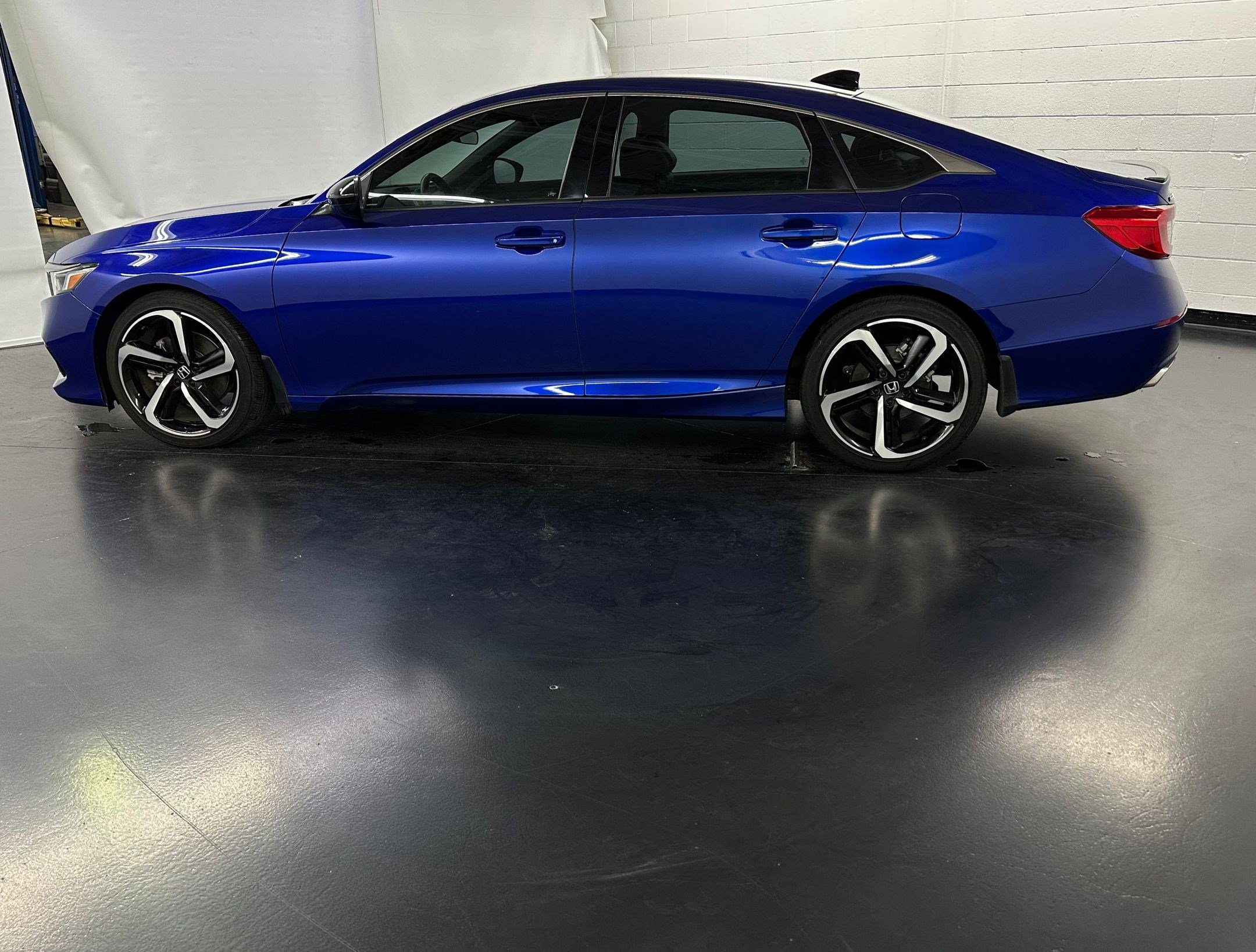 2022 Honda Accord Sport photo 2
