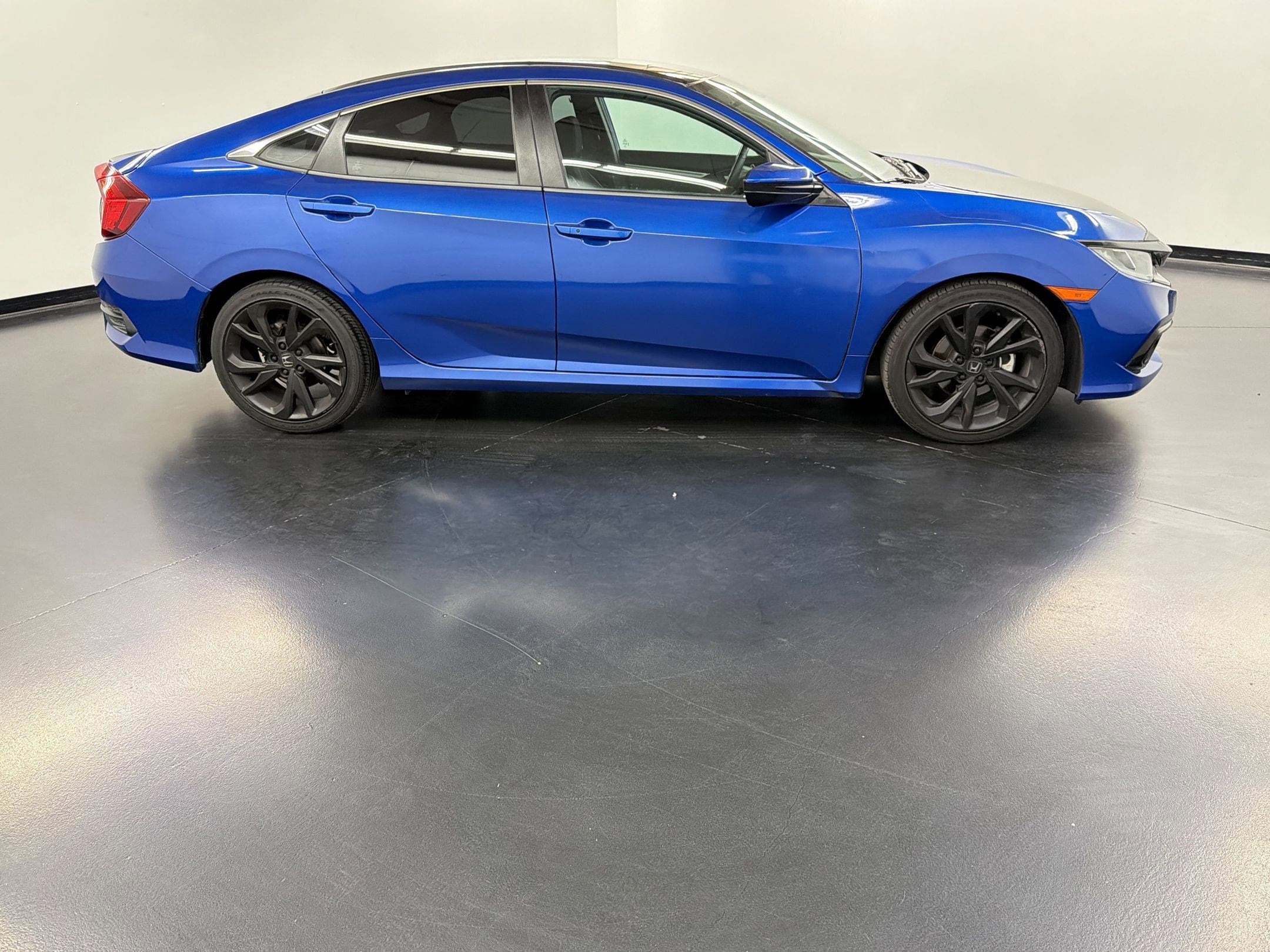 2020 Honda Civic Sport photo 3