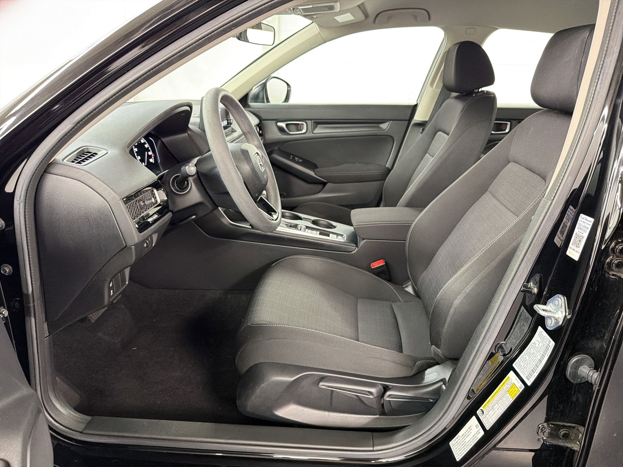 2023 Honda Civic LX photo 4