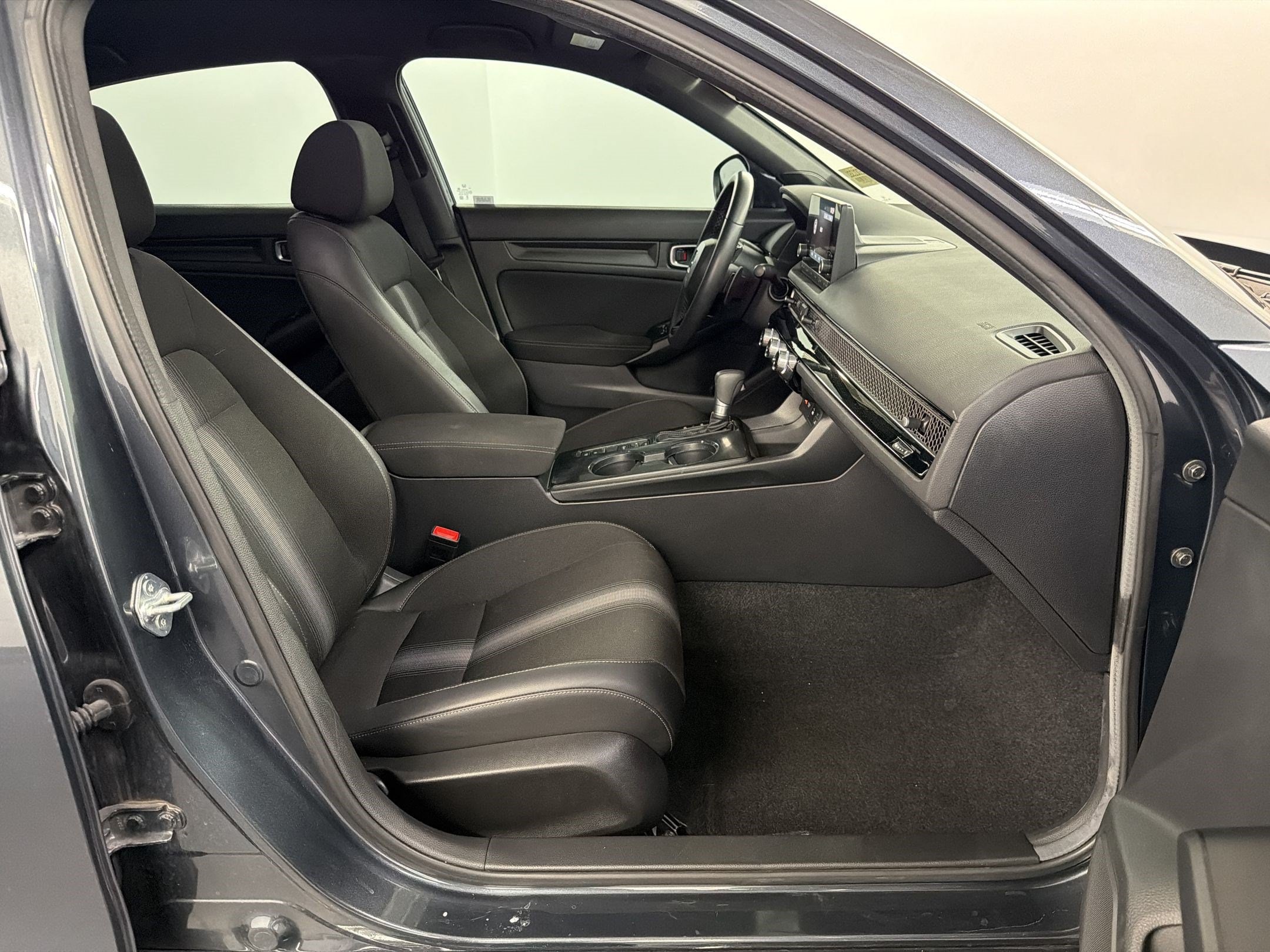 2025 Honda Civic Hatchback Sport - Photo 24