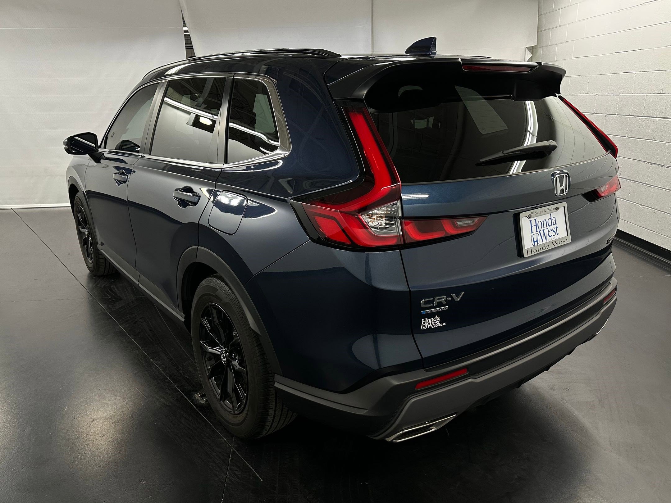 2023 Honda CR-V Hybrid Sport photo 3