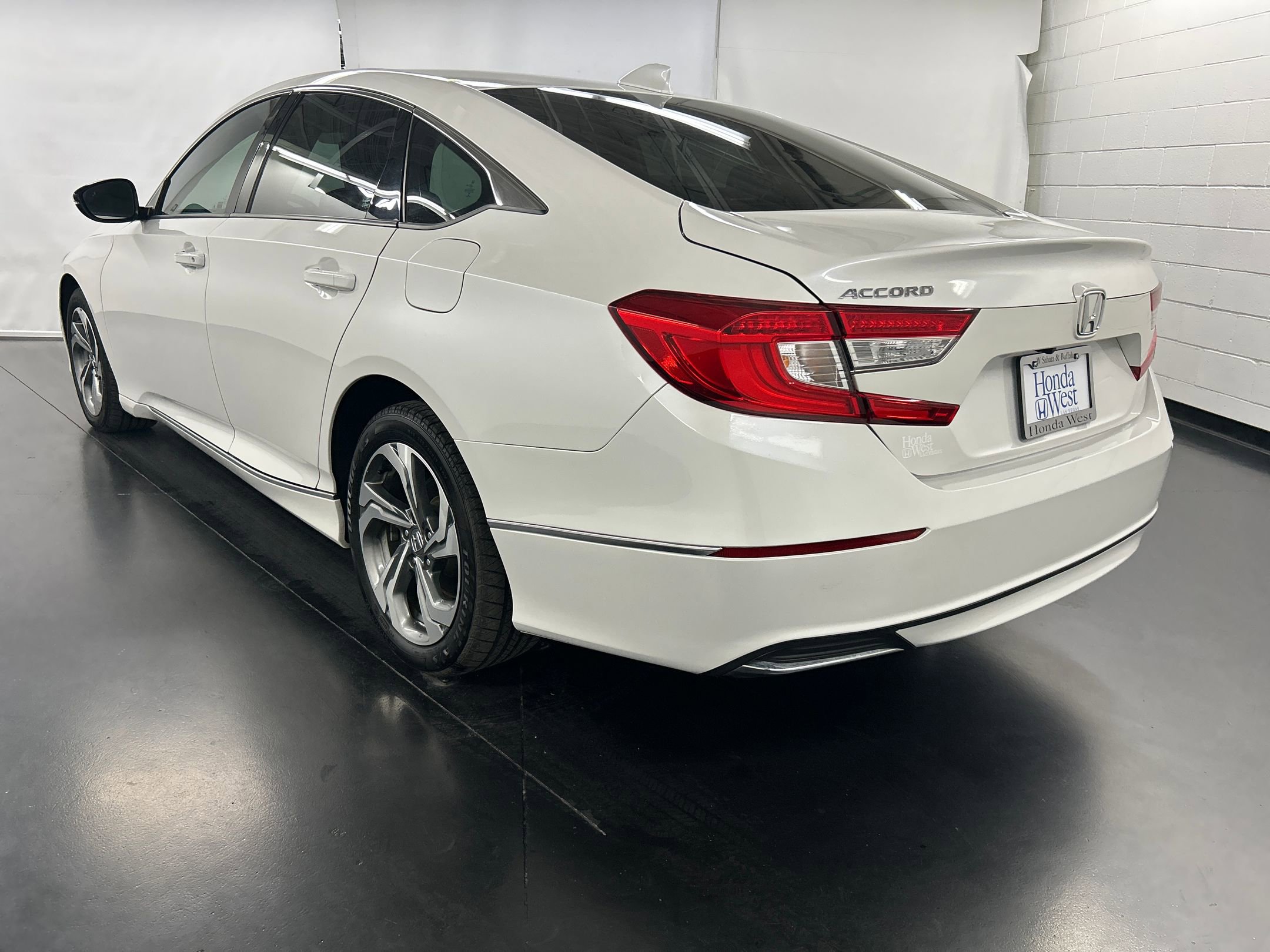 2020 Honda Accord EX-L photo 3