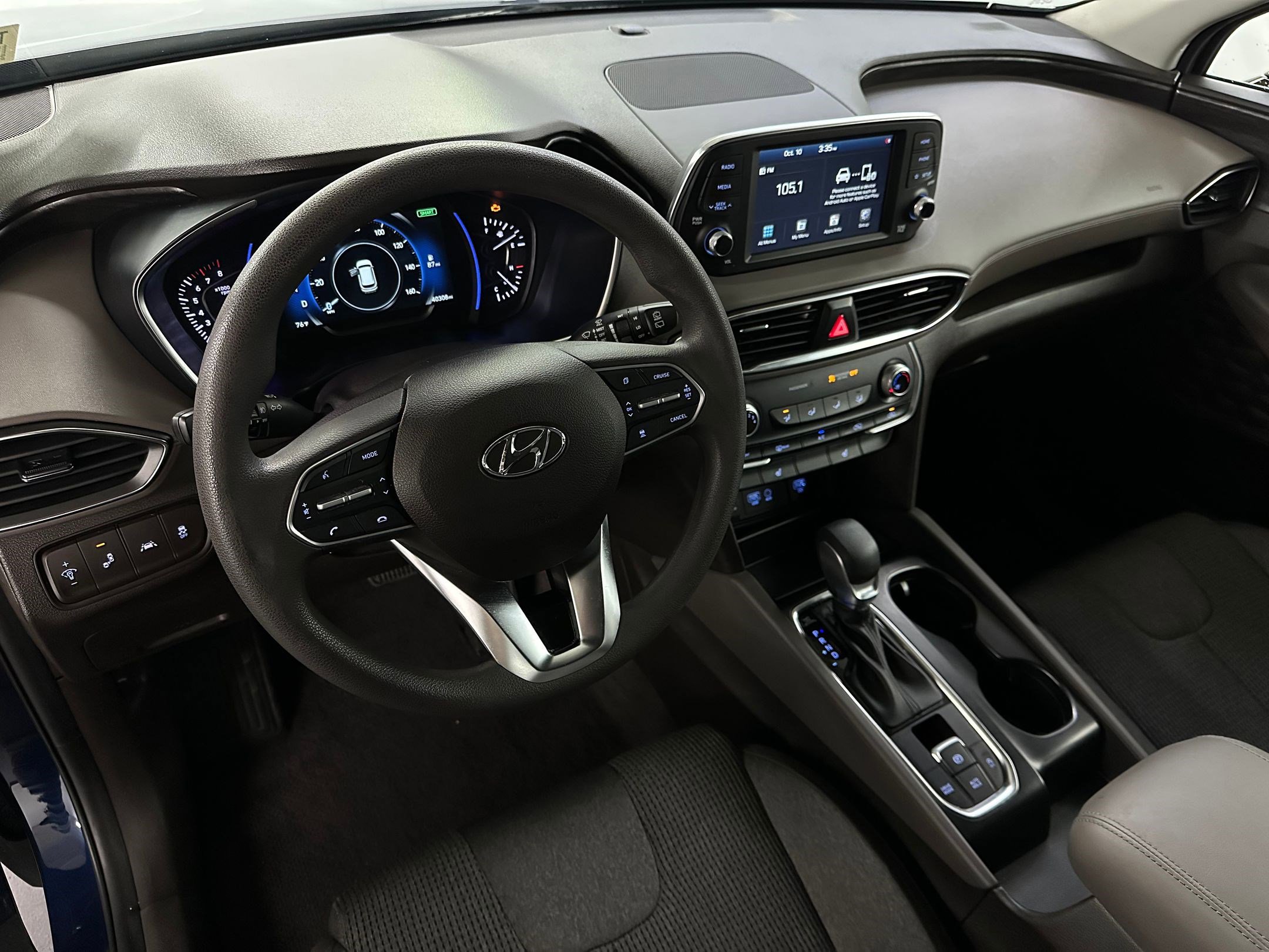 2020 Hyundai Santa Fe SEL photo 3