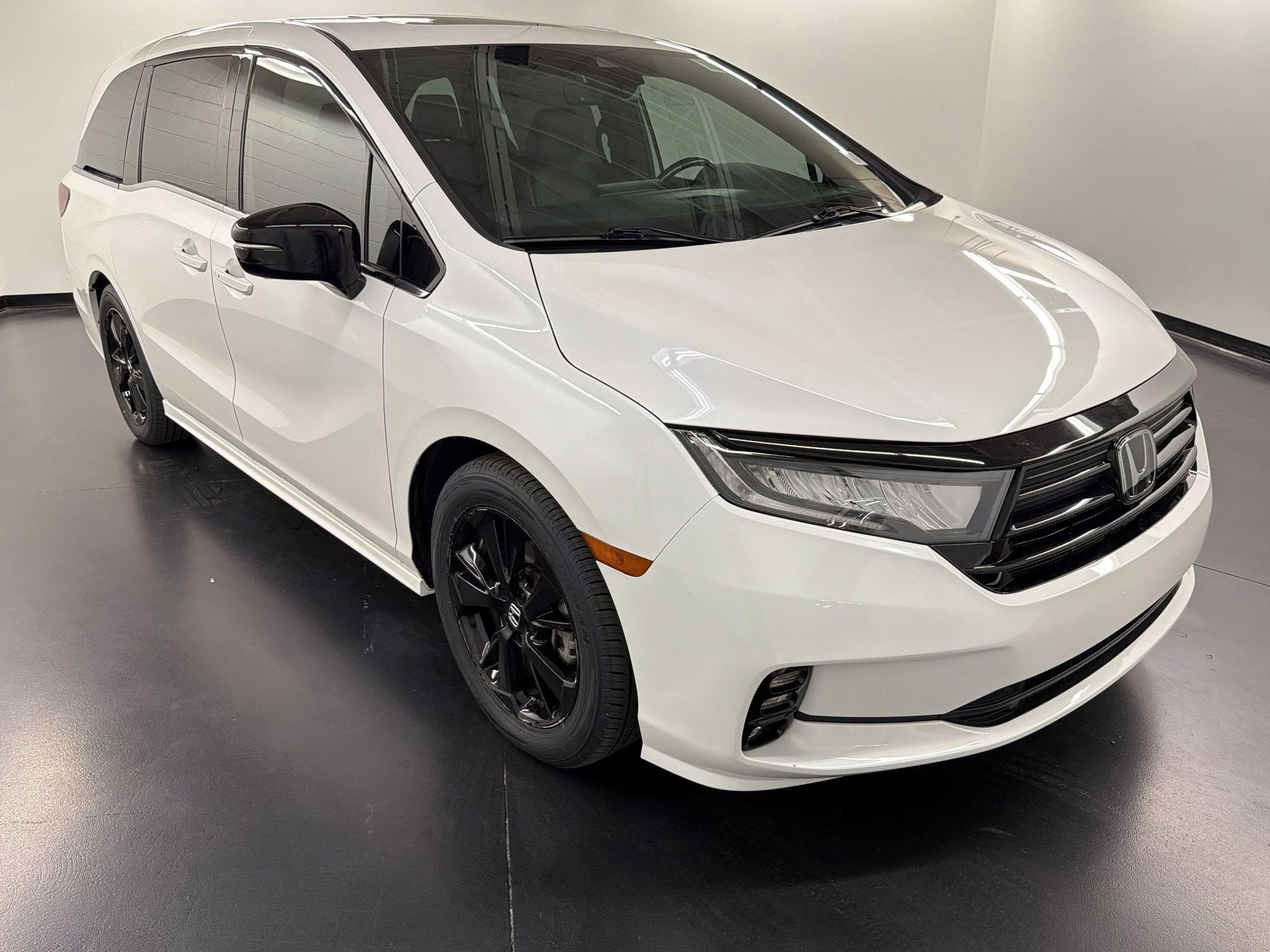 2023 Honda Odyssey Sport photo 6