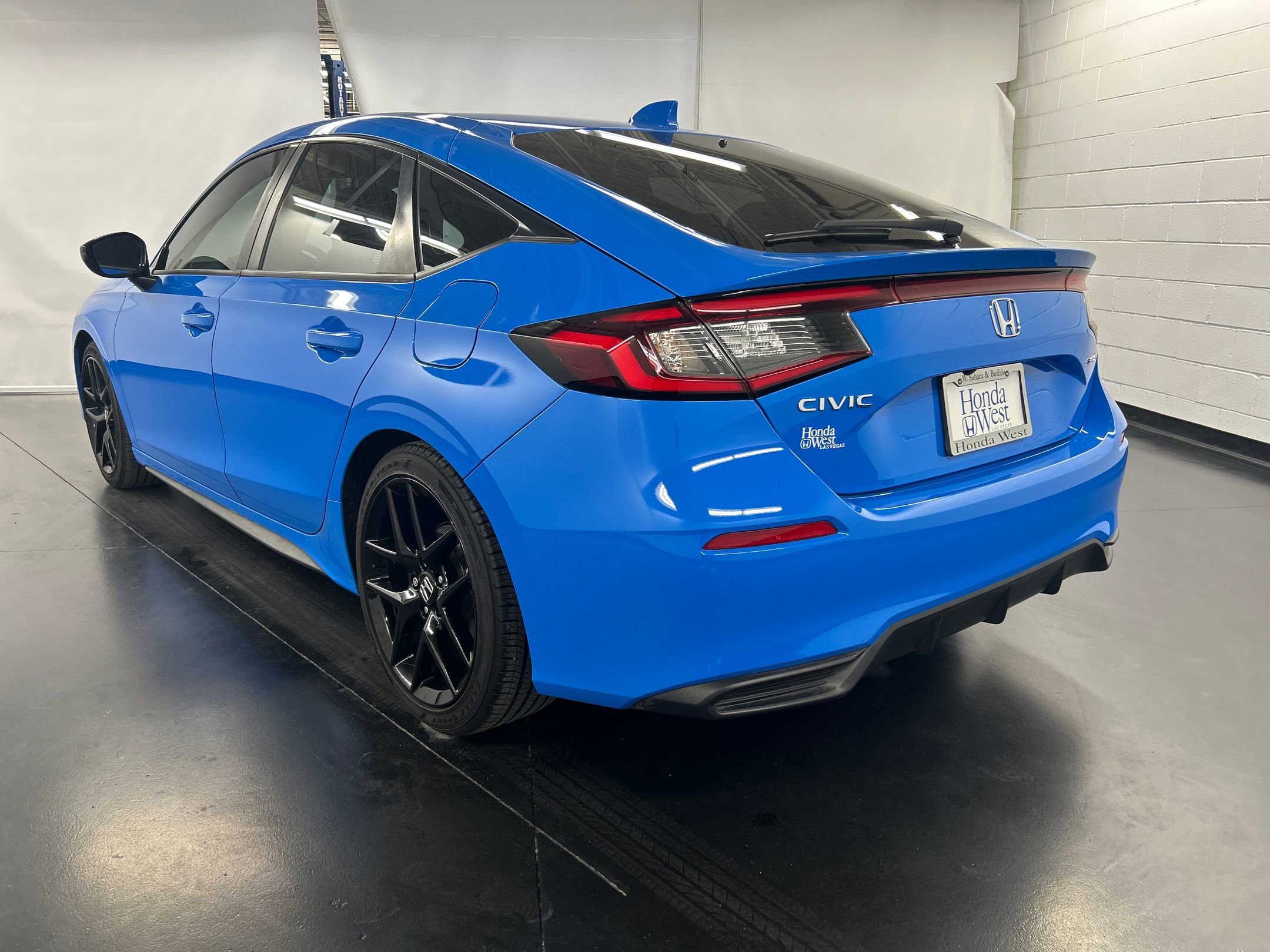 2024 Honda Civic Sport Hatchback photo 3