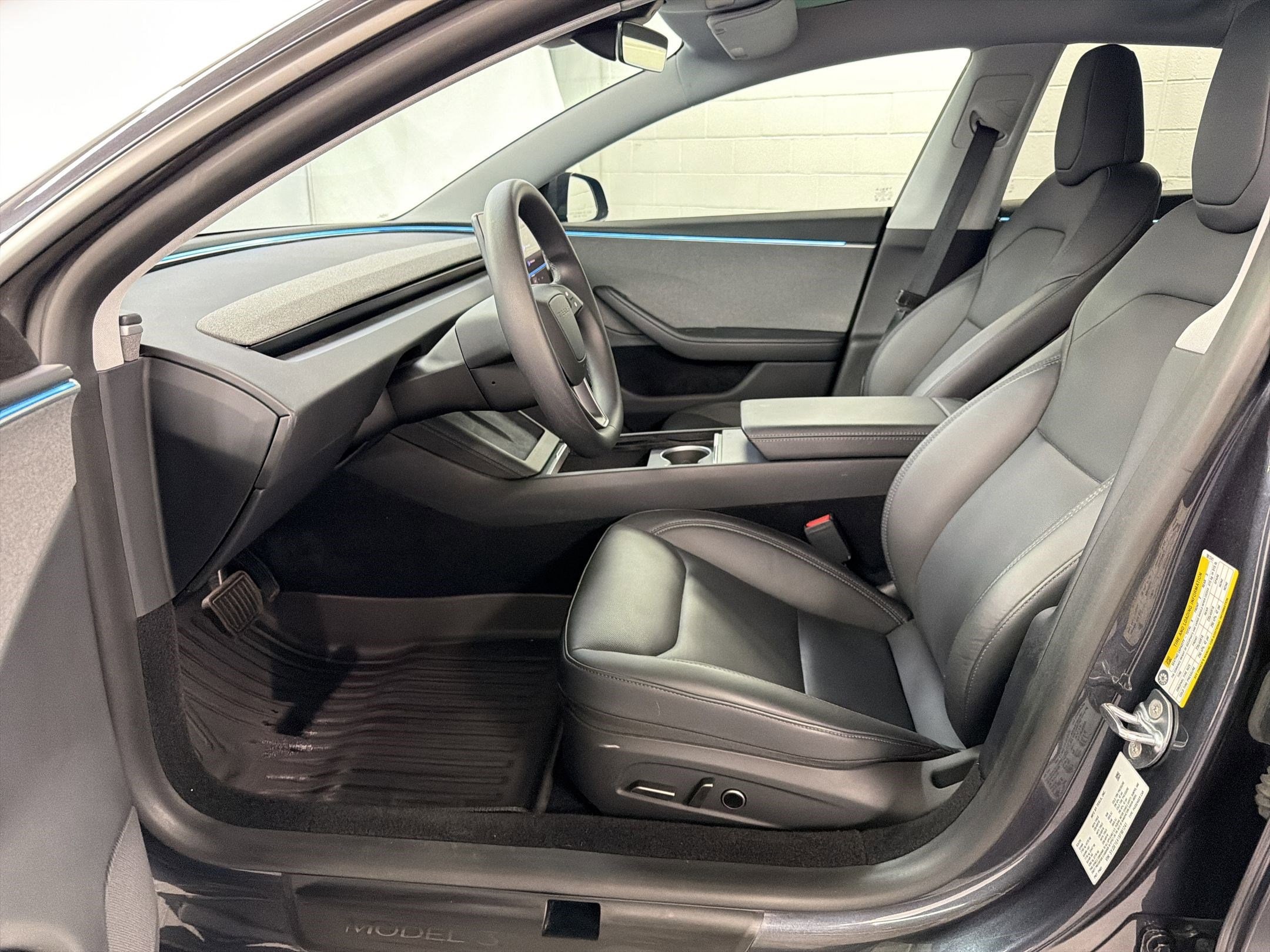 2025 Tesla Model 3 Long Range RWD photo 4