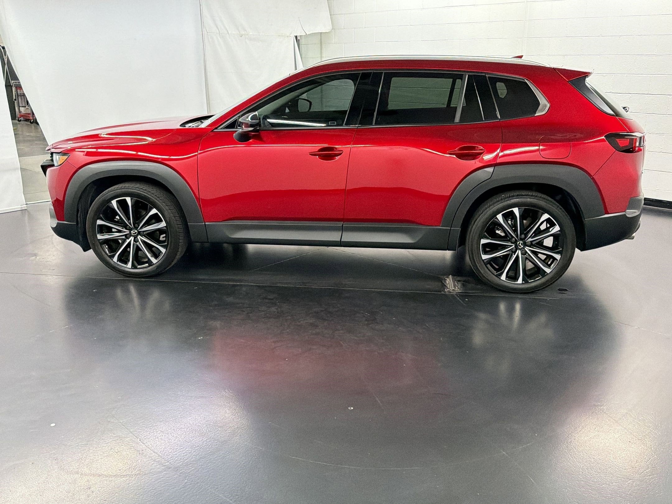 2025 Mazda CX-50 2.5 S Premium Plus Package photo 2