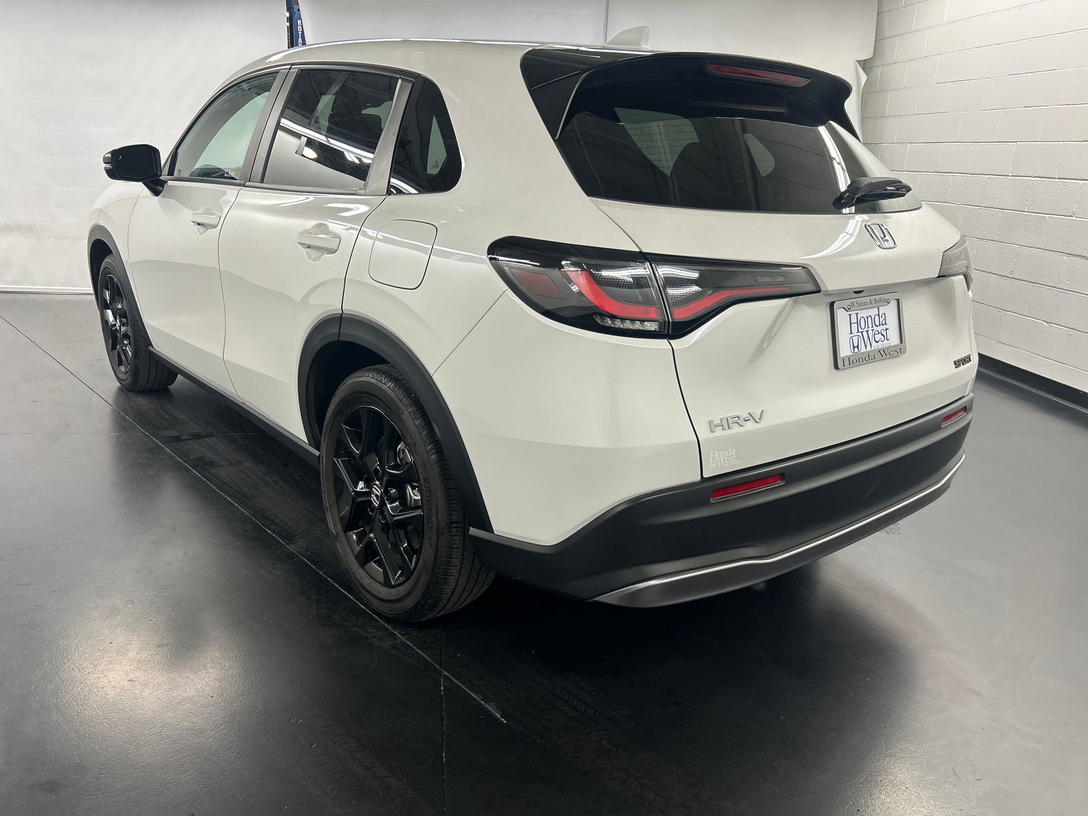 2023 Honda HR-V Sport photo 3