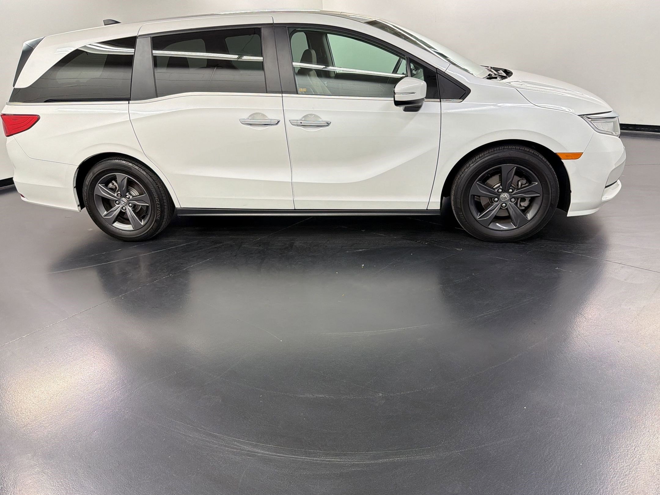 2022 Honda Odyssey EX photo 3