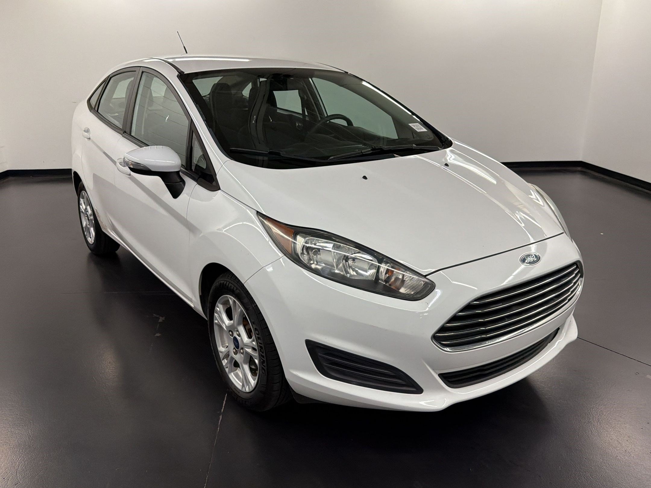 Fiesta SE Sedan