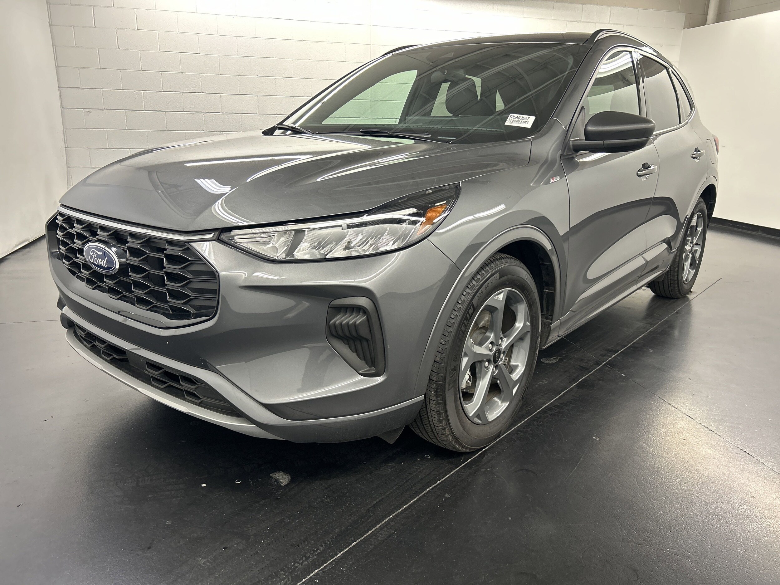 2023 Ford Escape ST-Line photo 3