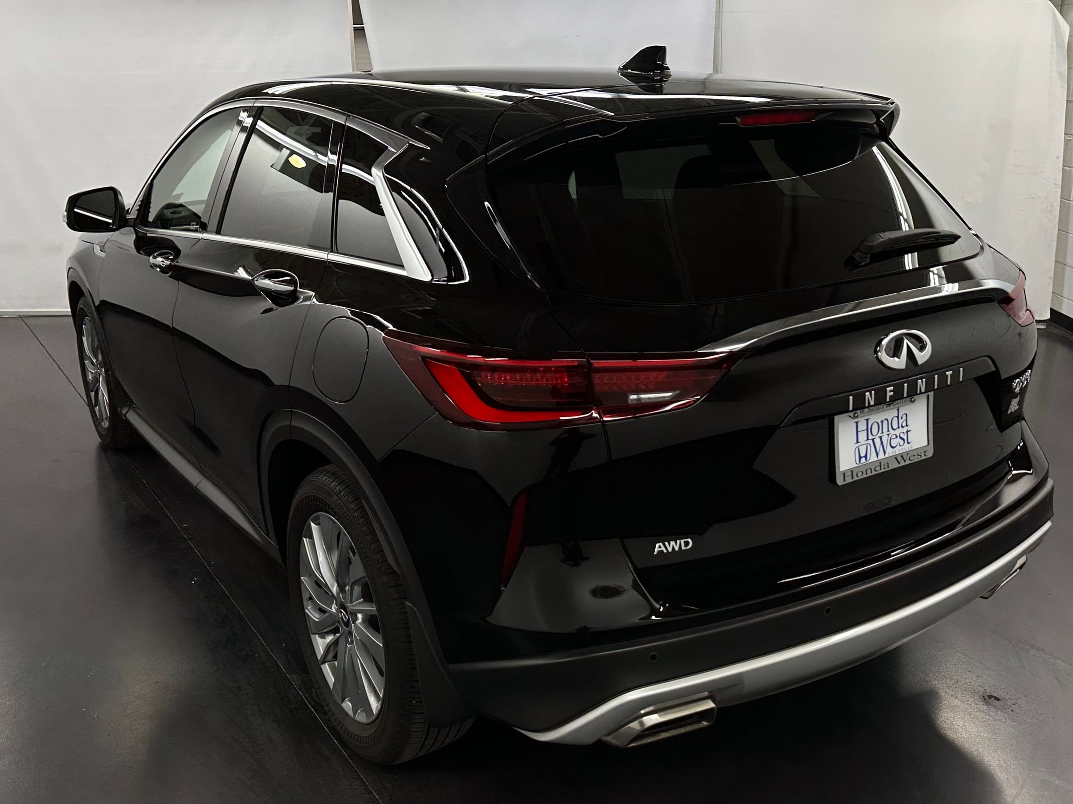 2025 Infiniti QX50 PURE photo 3