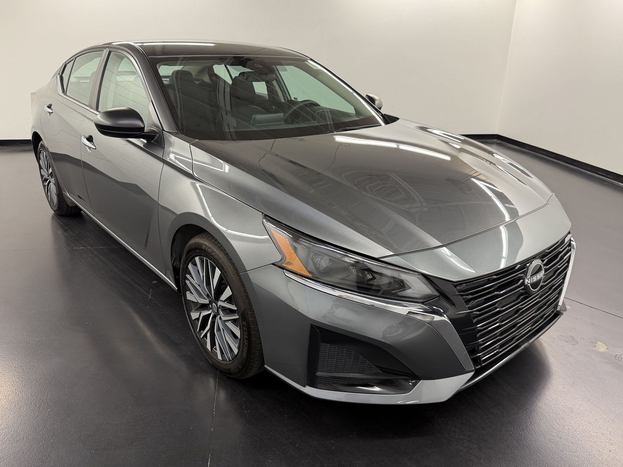 2025 Nissan Altima SV - Photo 7