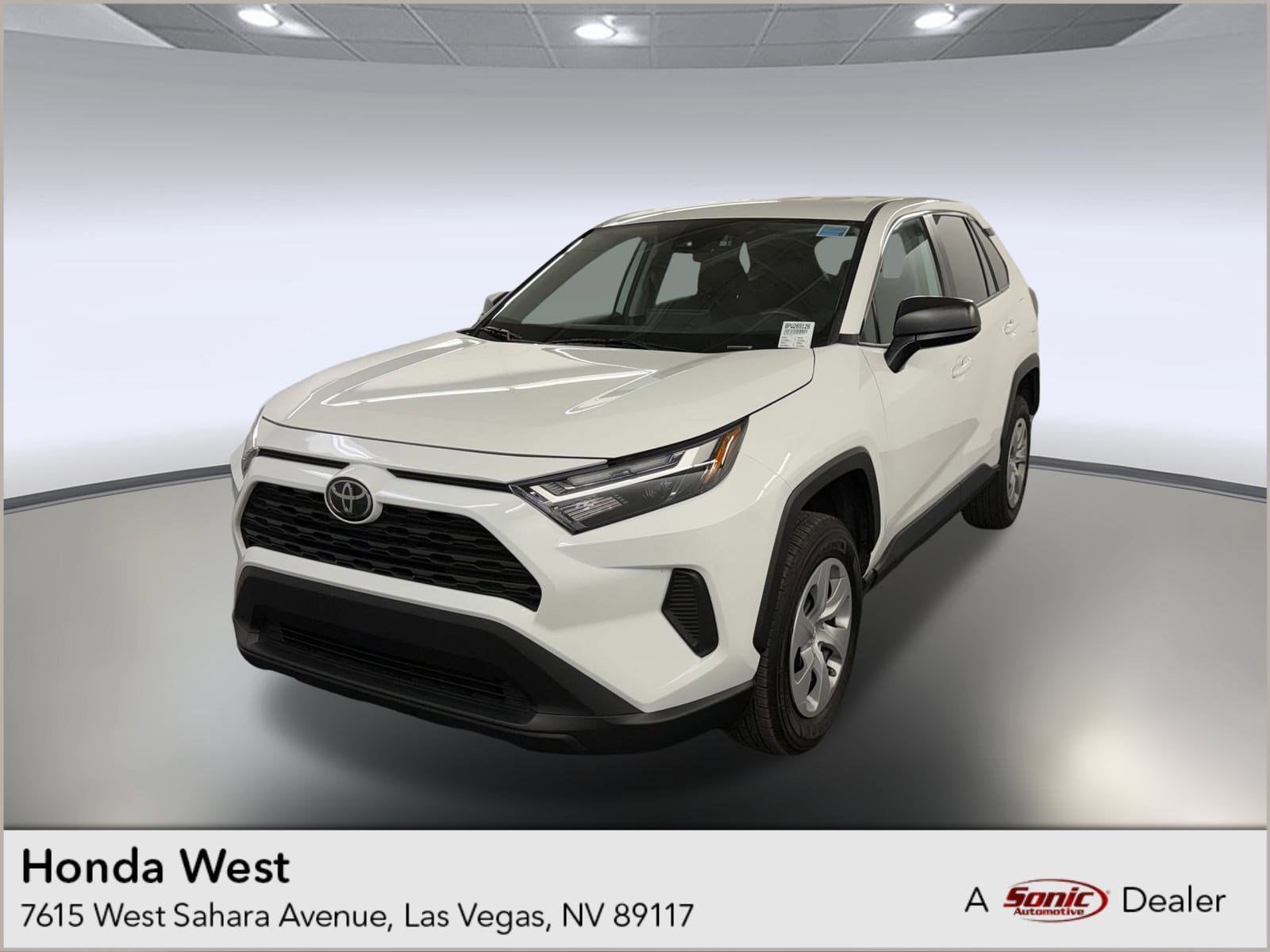 2023 Toyota RAV4 LE's photo