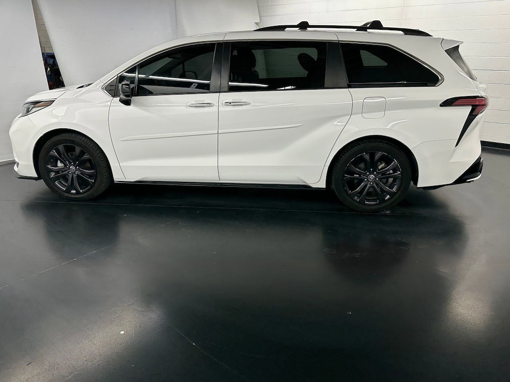 Used 2022 Toyota Sienna XSE Van Passenger Van