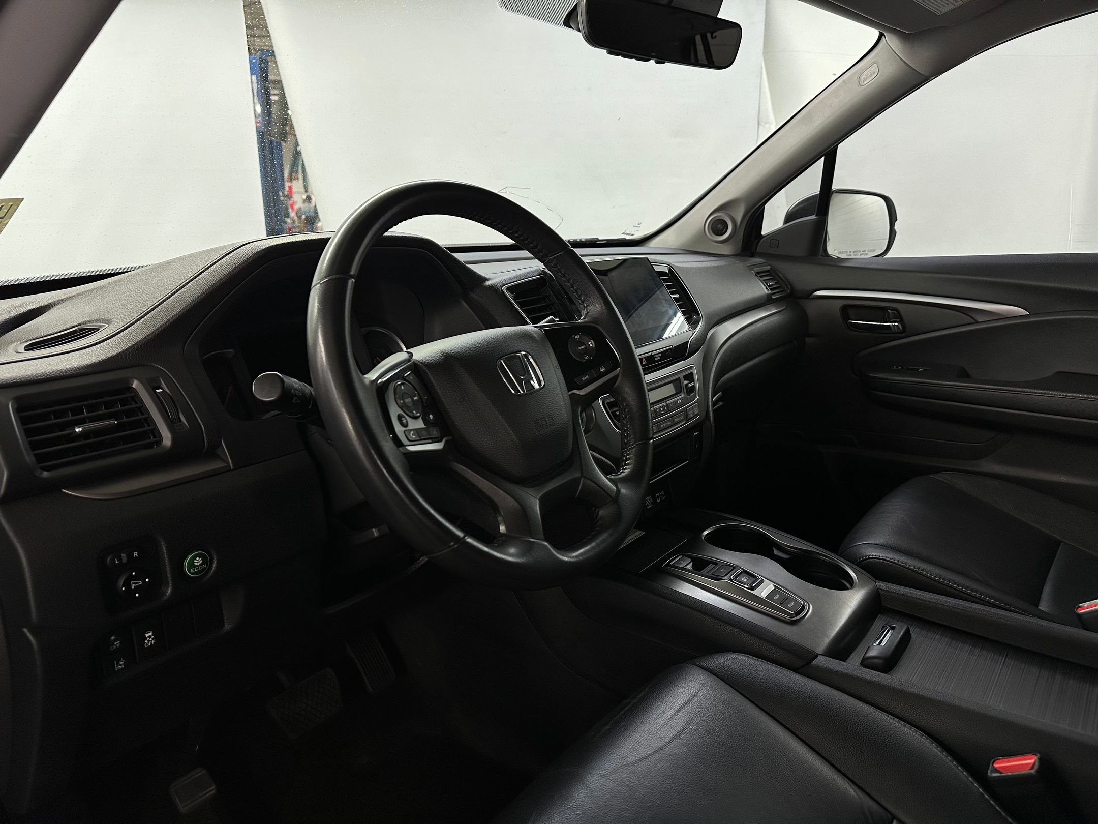2022 Honda Pilot Special Edition photo 3