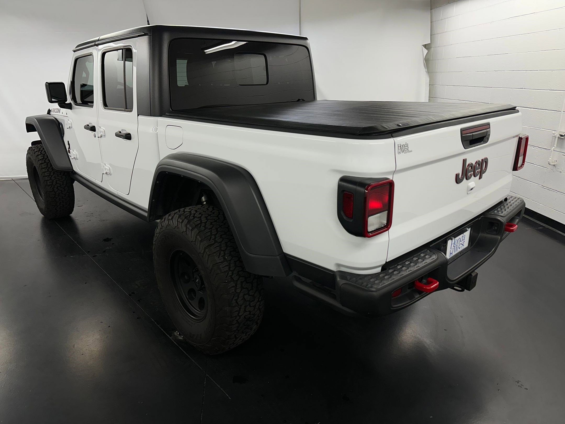 2023 Jeep Gladiator Rubicon photo 2