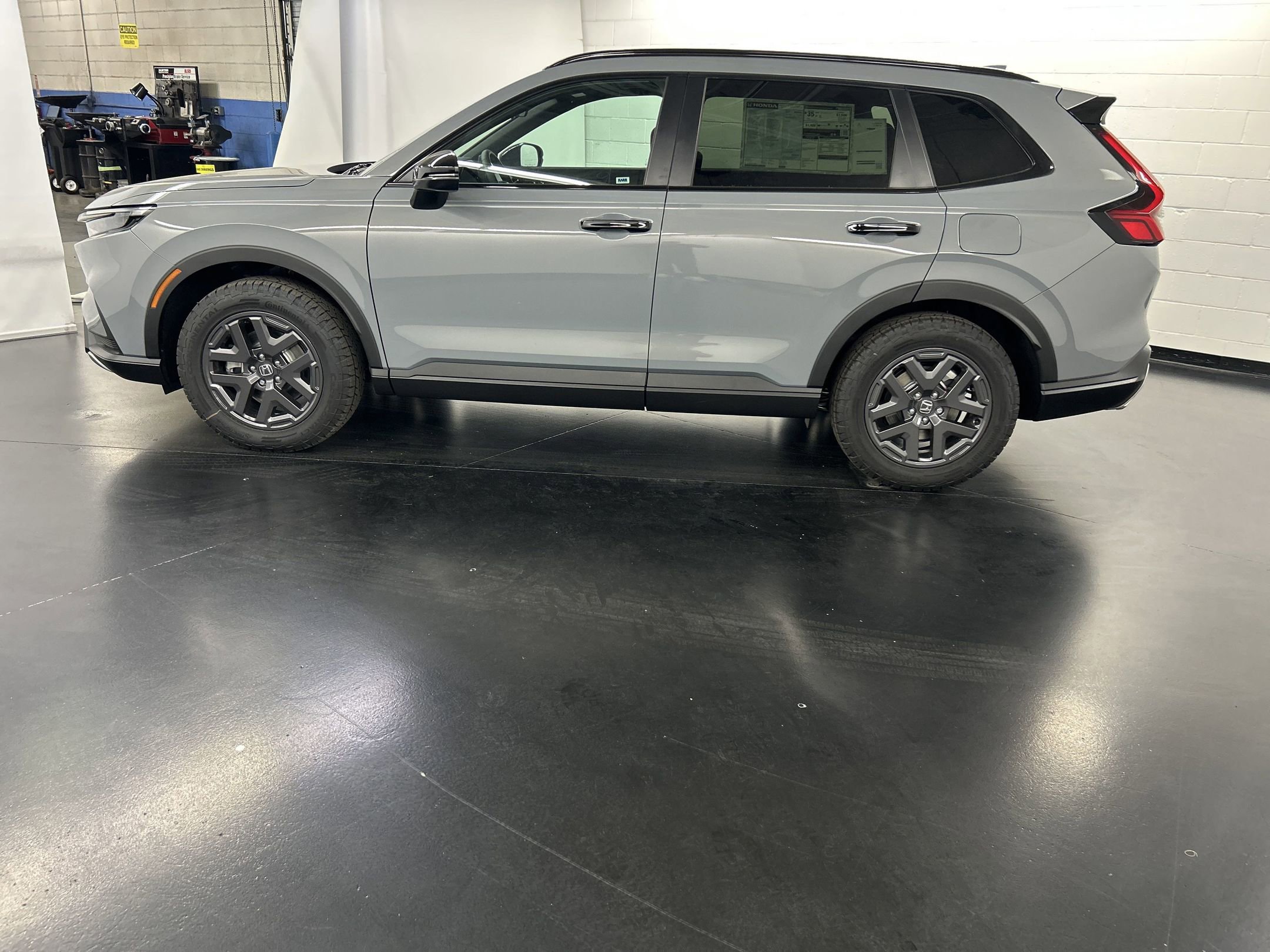2026 Honda CR-V Hybrid photo 2