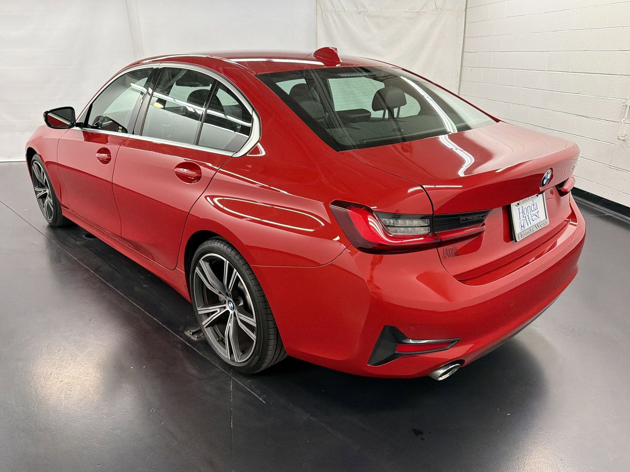 2022 BMW 330i 330i photo 2