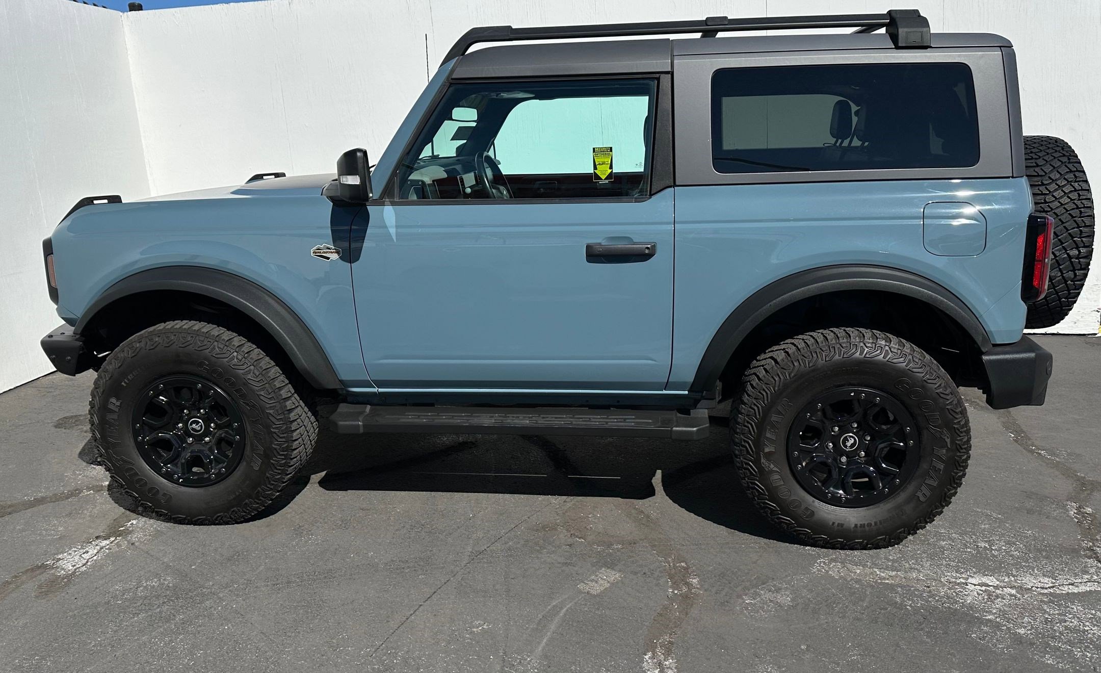 2022 Ford Bronco Wildtrak photo 2