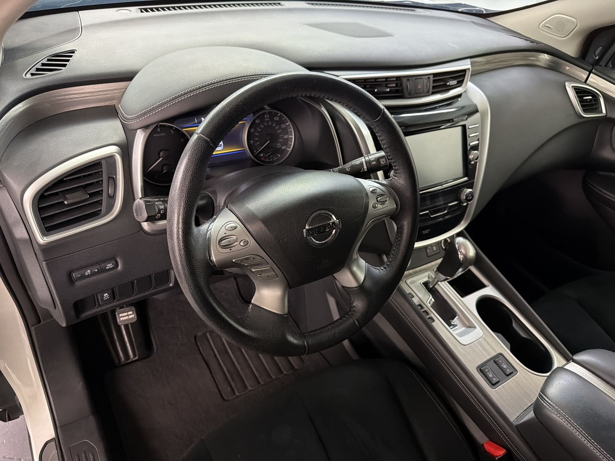 Murano SV SUV
