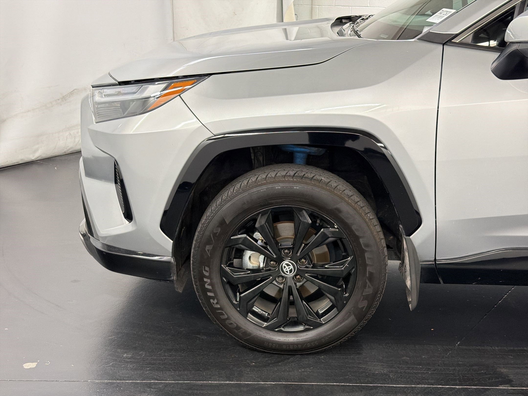 2024 Toyota RAV4 SE - Photo 12