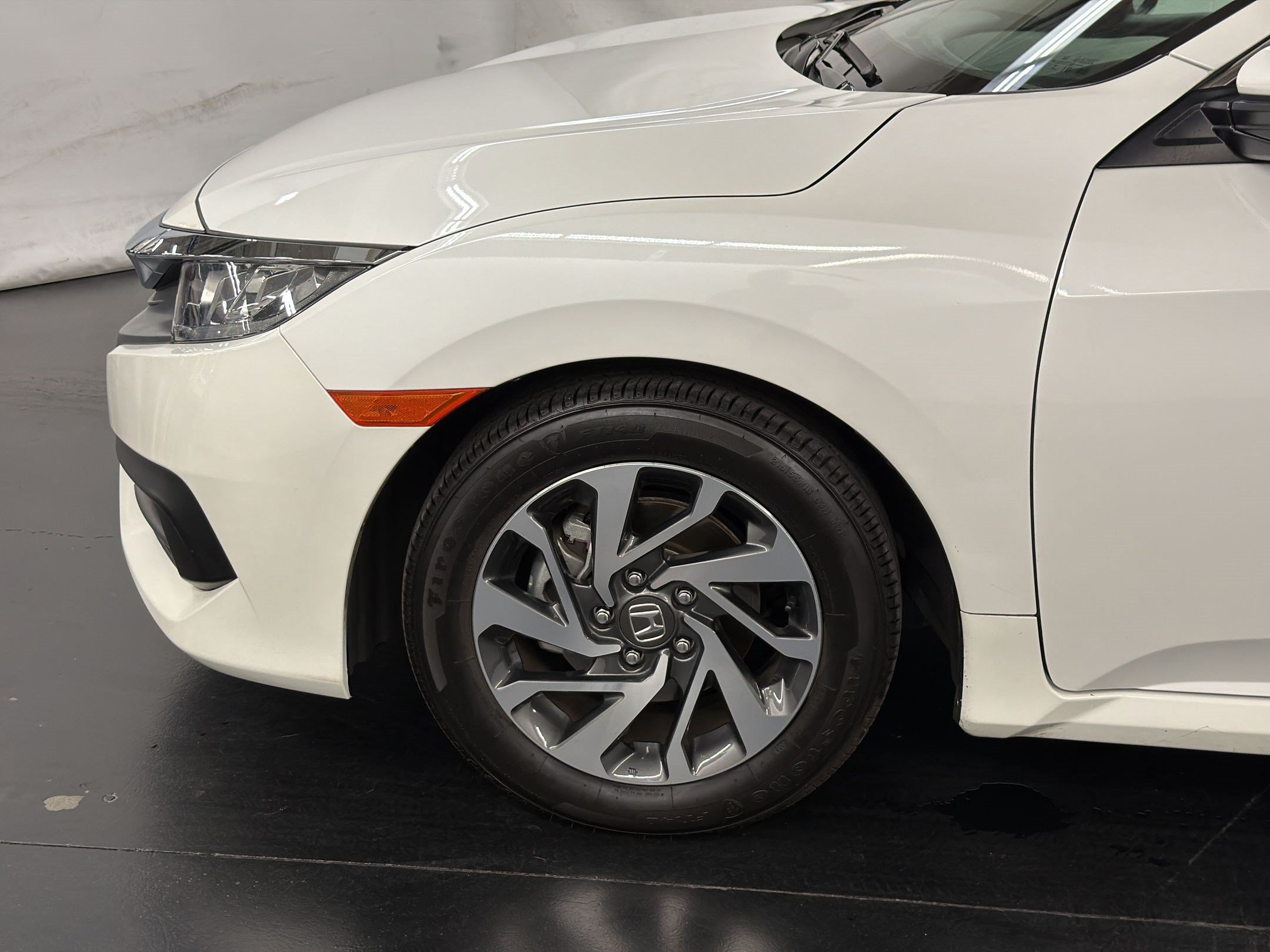 2018 Honda Civic EX - Photo 12