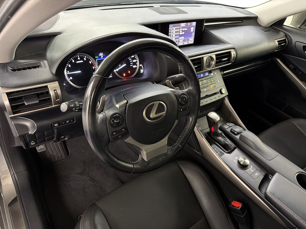 Used 2016 Lexus IS 200t IS 200t (4dr Sdn) Sedan